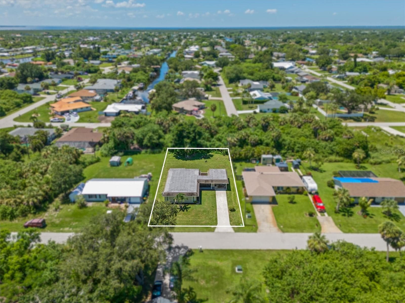 Single Family Residence at 18579 ROBINSON AVE, PORT CHARLOTTE, photo 40 of 50