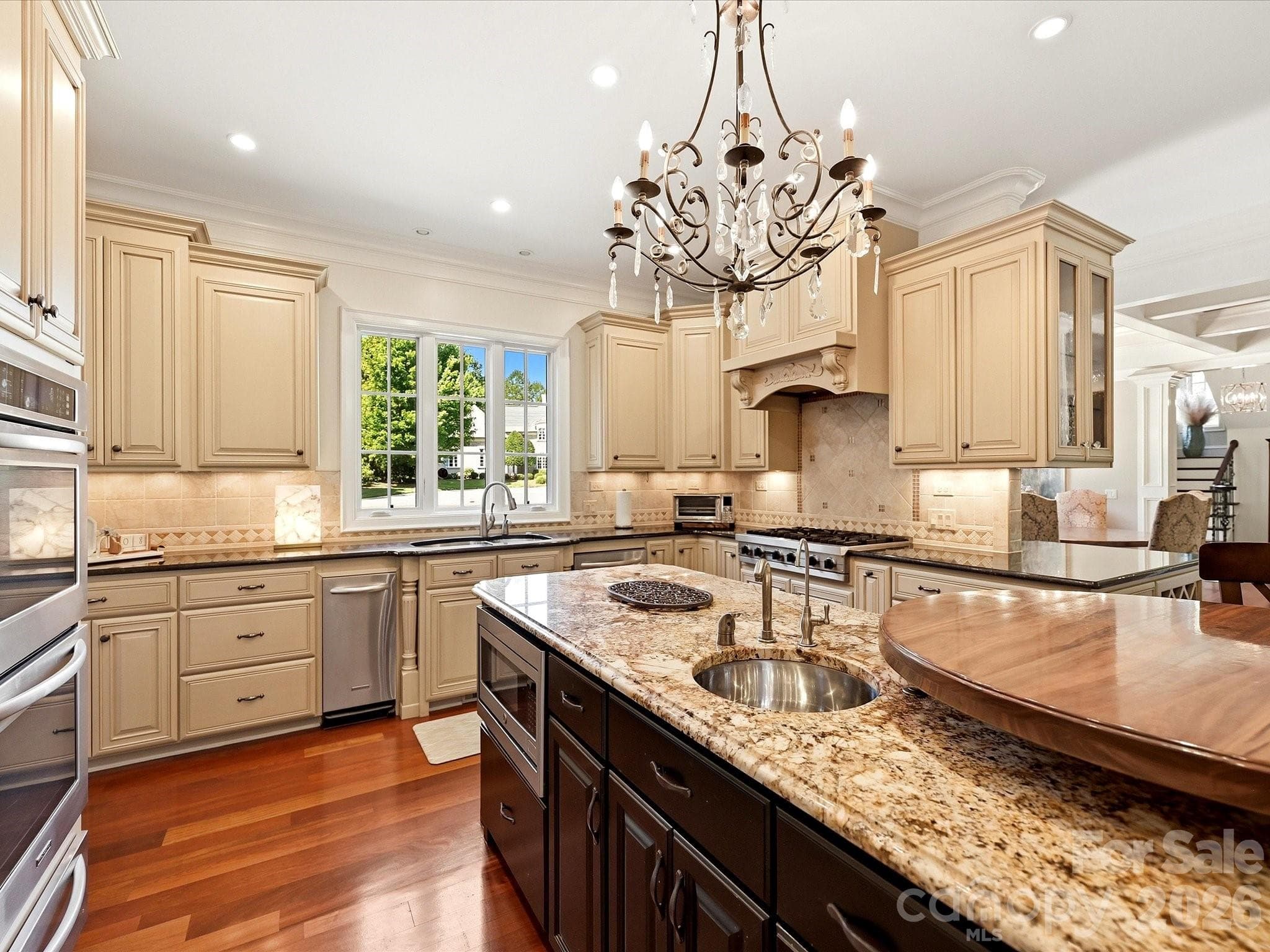 Gourmet Kittchen - 2320 Brawinal Court, Monroe