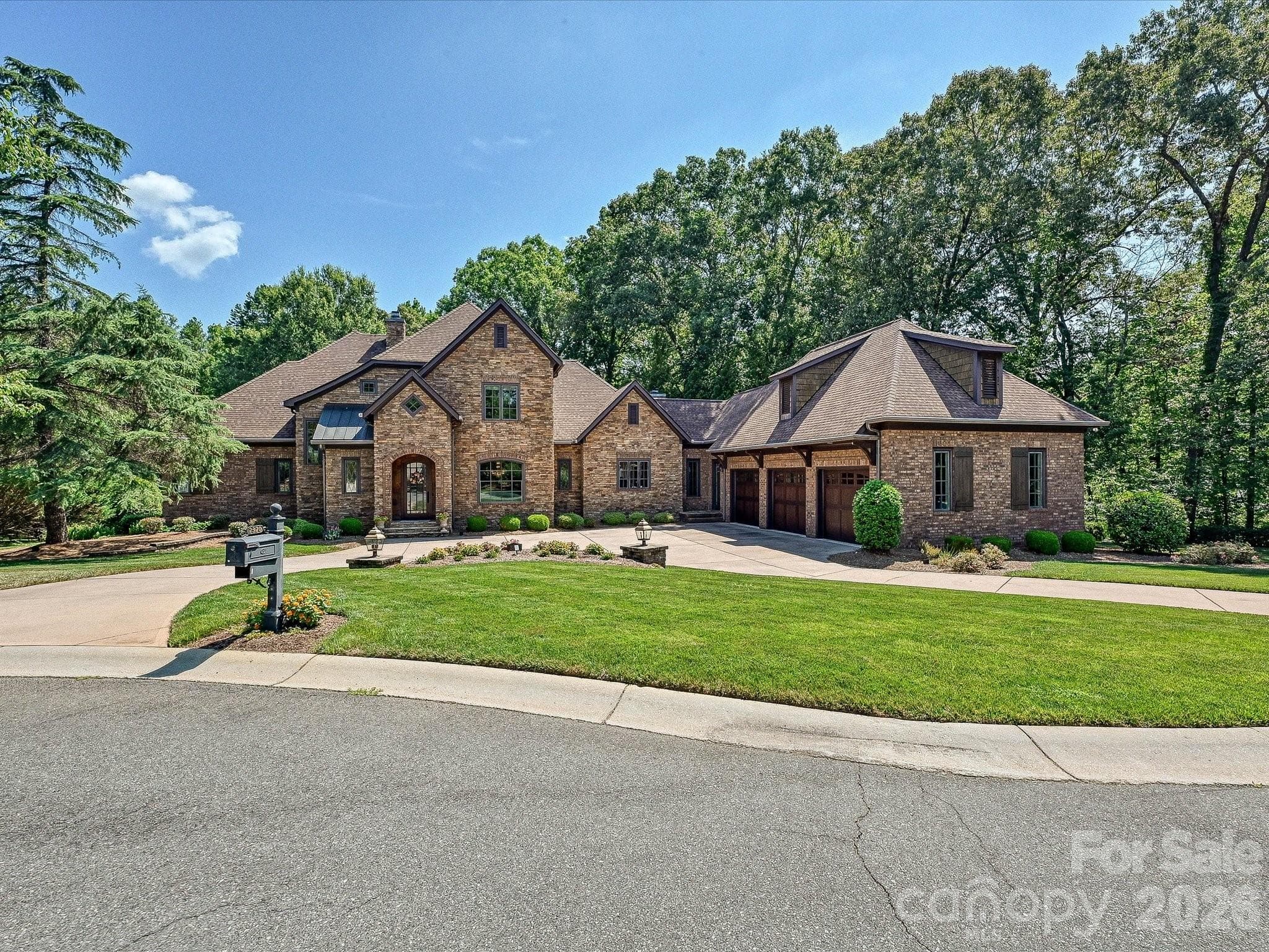 Welcome Home! - 2320 Brawinal Court, Monroe