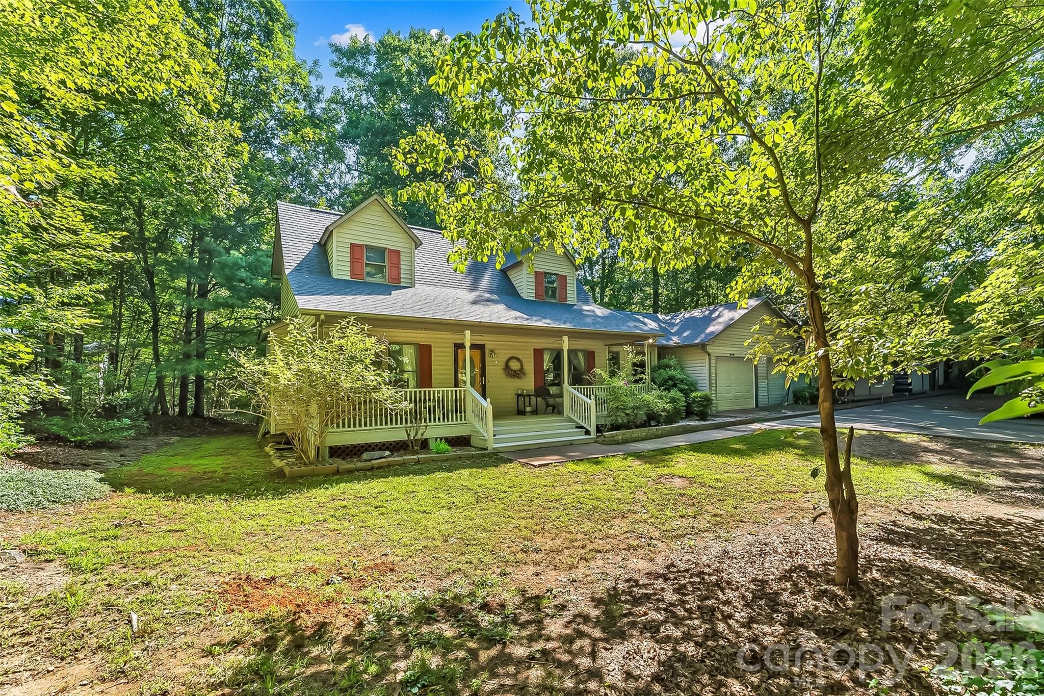 Single Family Residence at 34 Lakeside Drive, Marion, photo 4 of 28