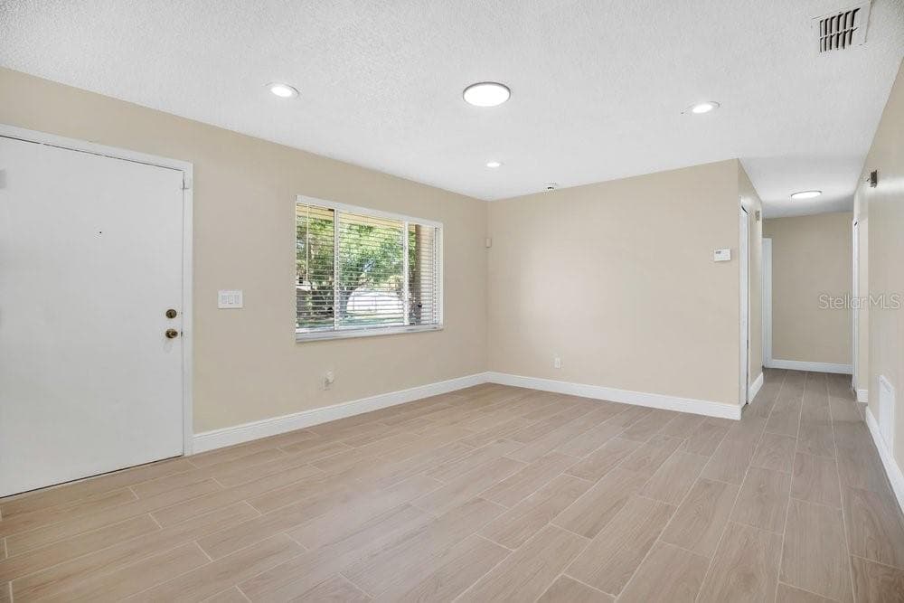Single Family Residence at 4410 WATCH HILL RD, ORLANDO, photo 5 of 12