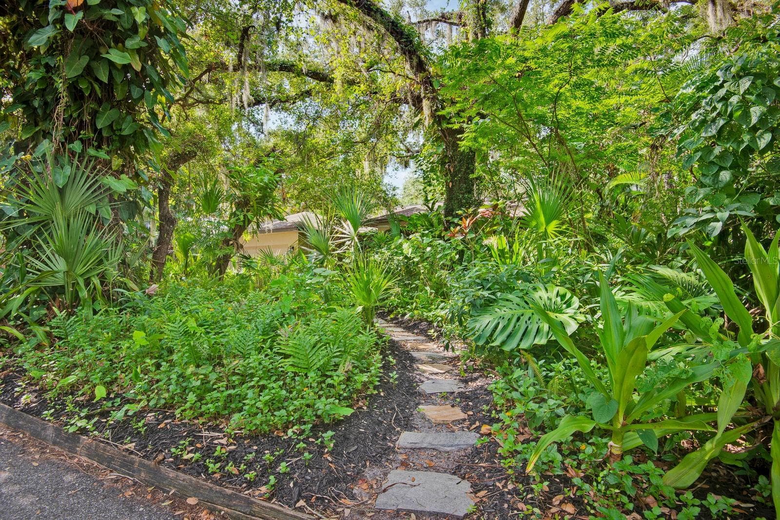Single Family Residence at 2073 MISTY SUNRISE TRL, SARASOTA, photo 36 of 39