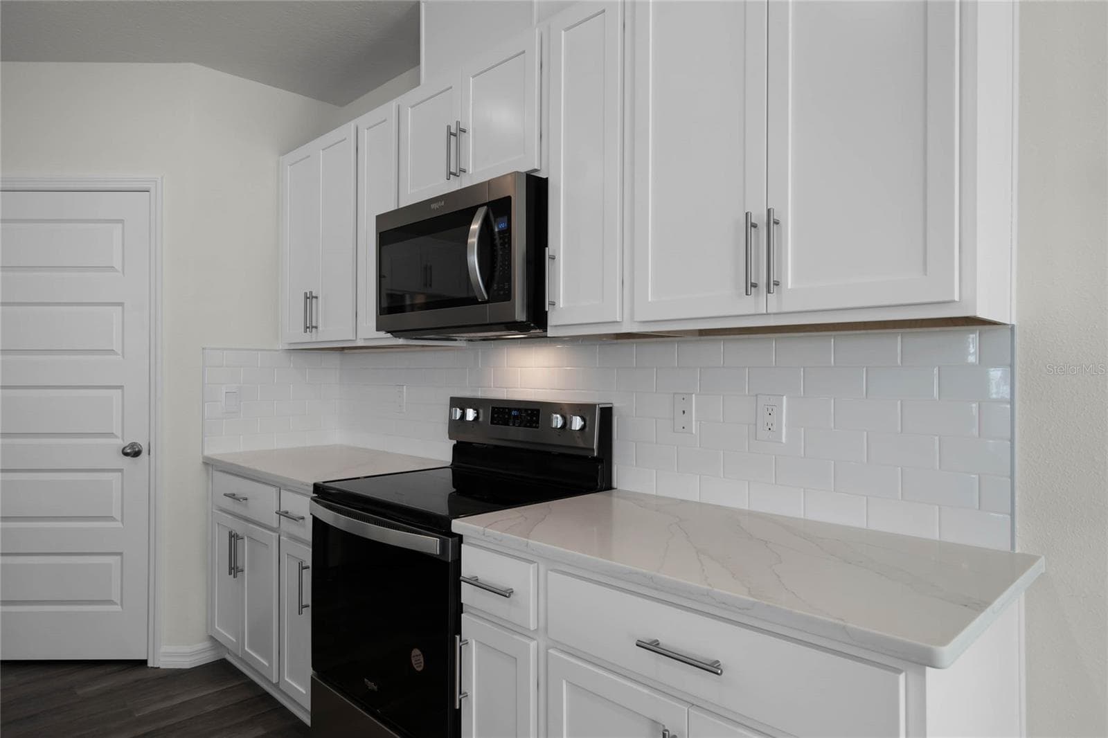 Single Family Residence at 1734 HUMMINGBIRD RD, WINTER HAVEN, photo 5 of 37