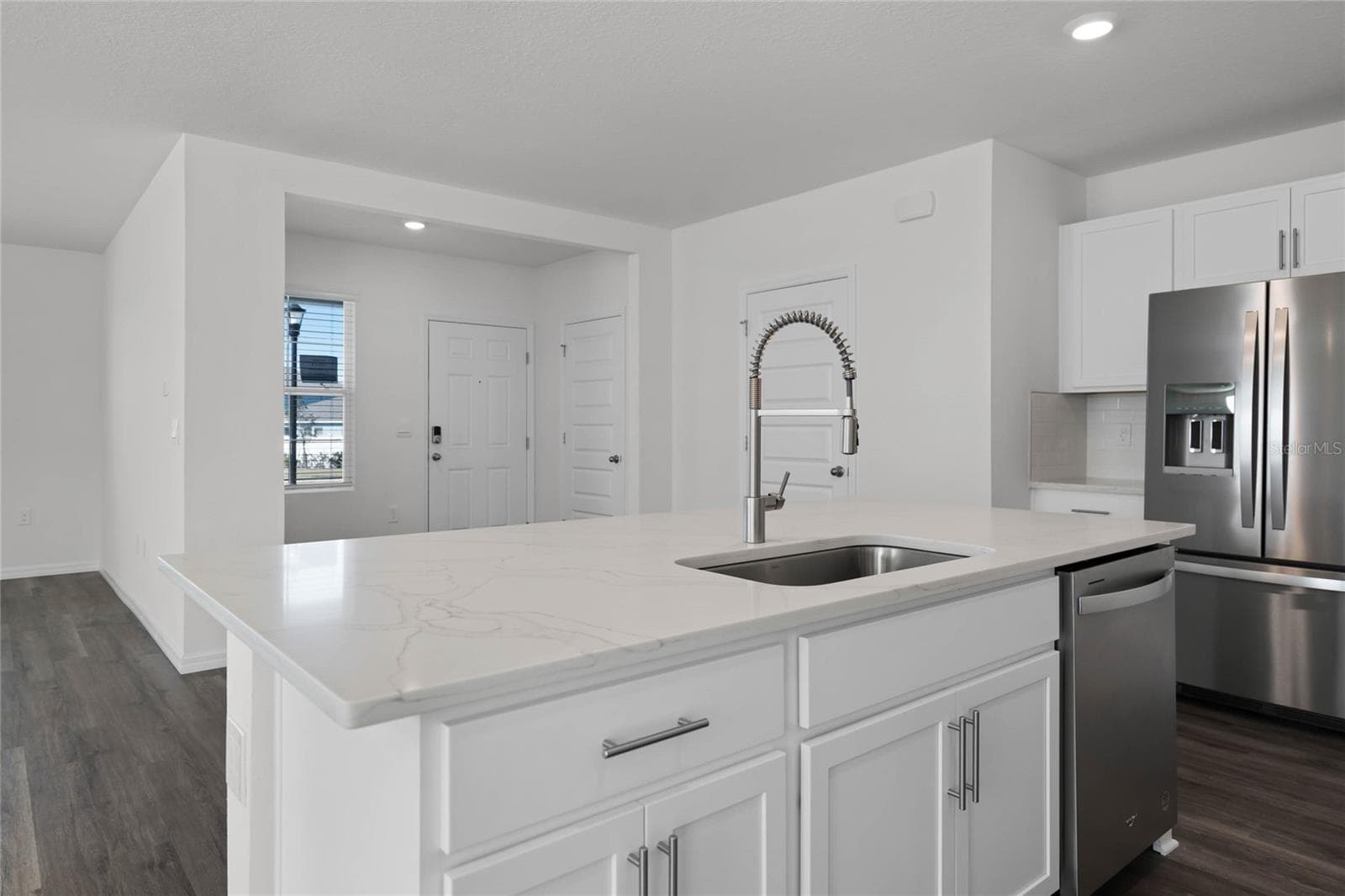 Single Family Residence at 1734 HUMMINGBIRD RD, WINTER HAVEN, photo 6 of 37