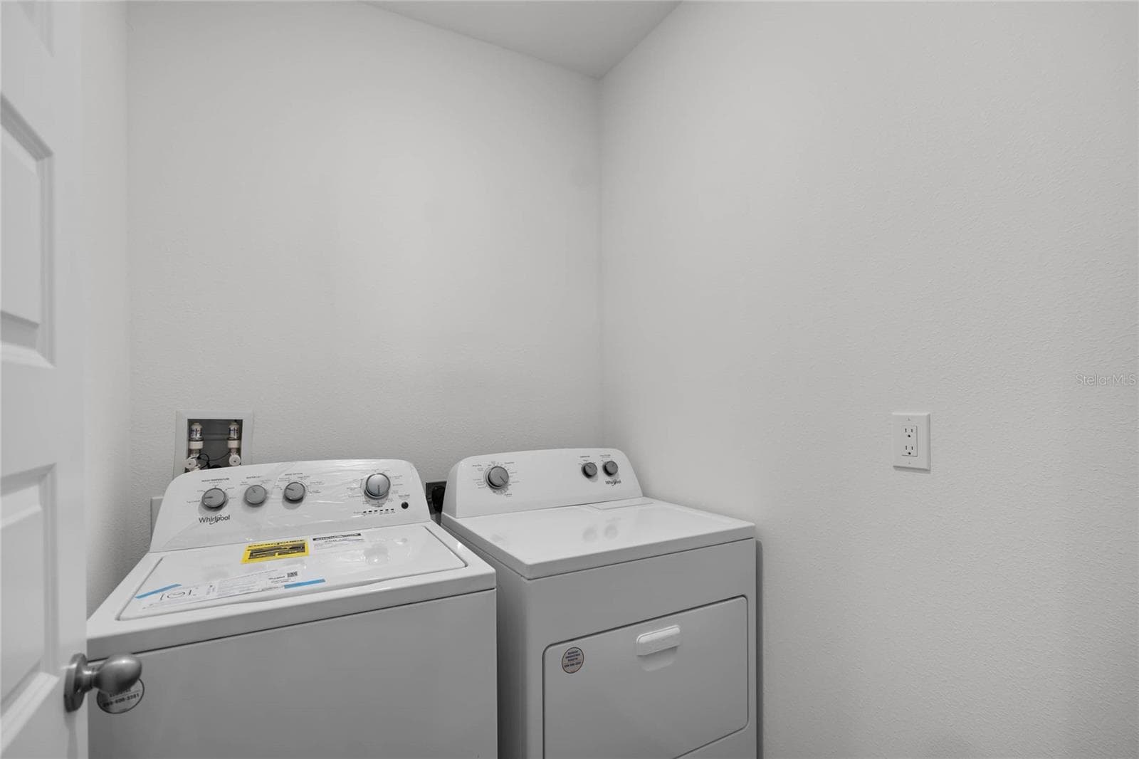Single Family Residence at 1734 HUMMINGBIRD RD, WINTER HAVEN, photo 19 of 37