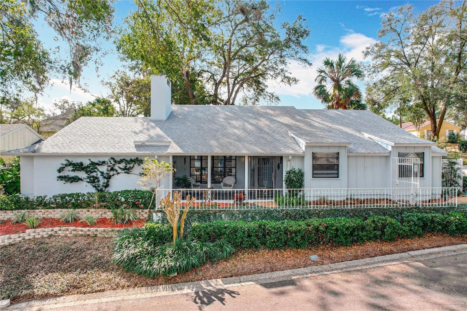 21 TOWNHILL DR
