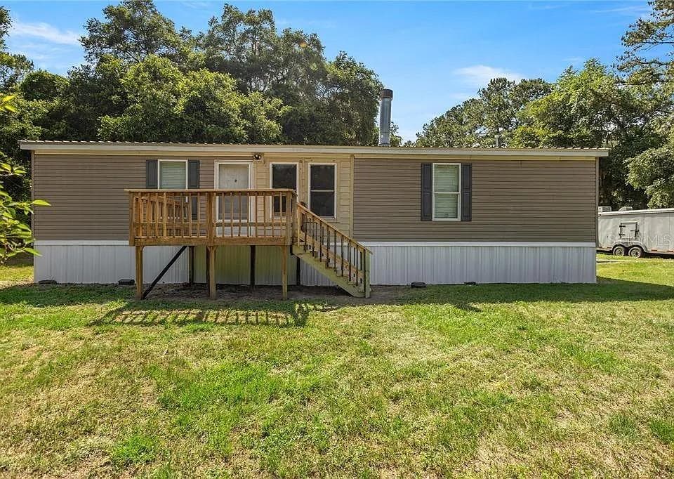 Manufactured Home at 15340 NW 65TH AVENUE RD, REDDICK, photo 3 of 18