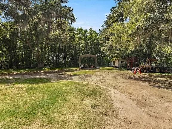 Manufactured Home at 15340 NW 65TH AVENUE RD, REDDICK, photo 16 of 18