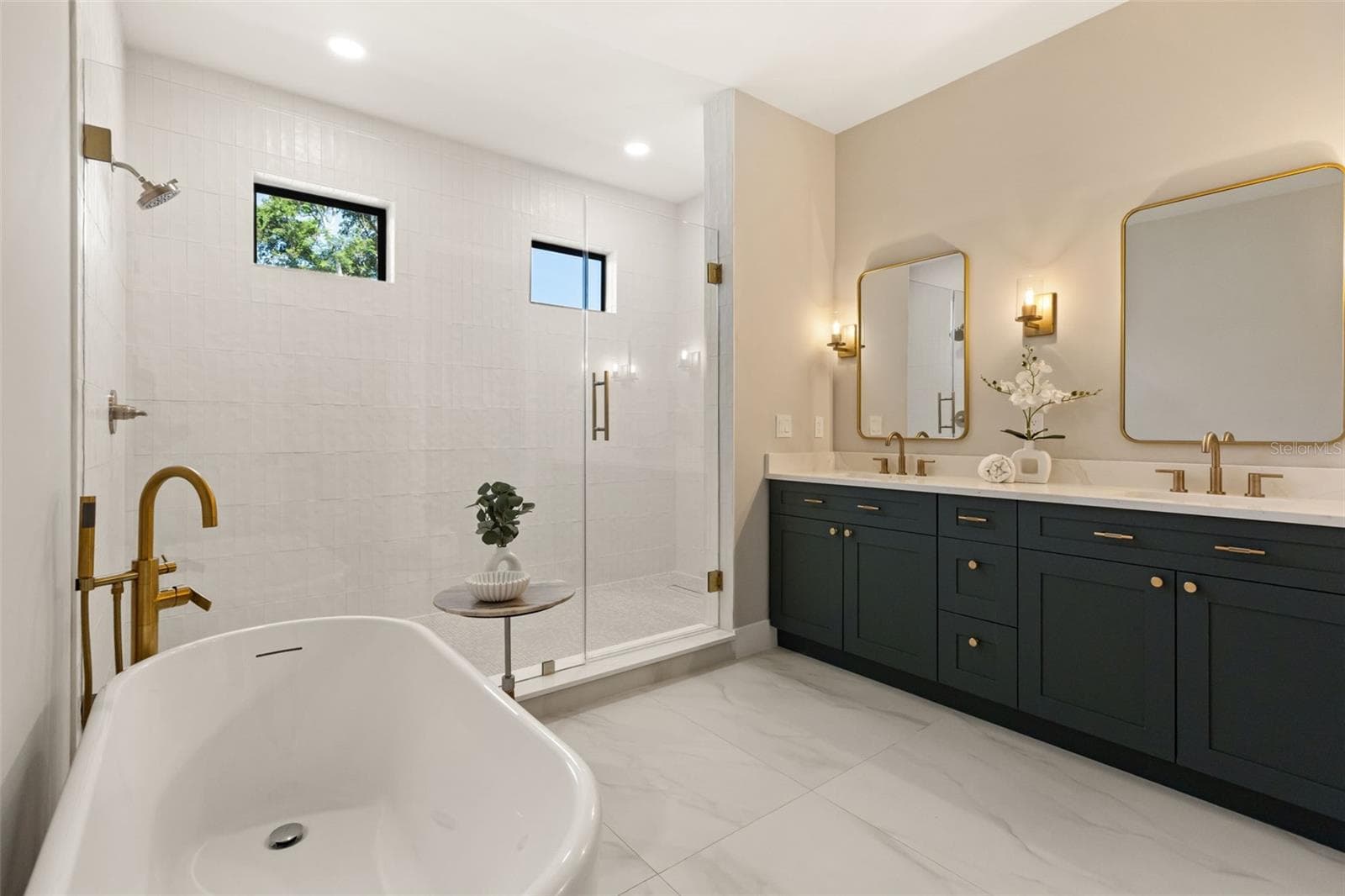 Single Family Residence at 2422 MUSSELWHITE AVE, ORLANDO, photo 22 of 38
