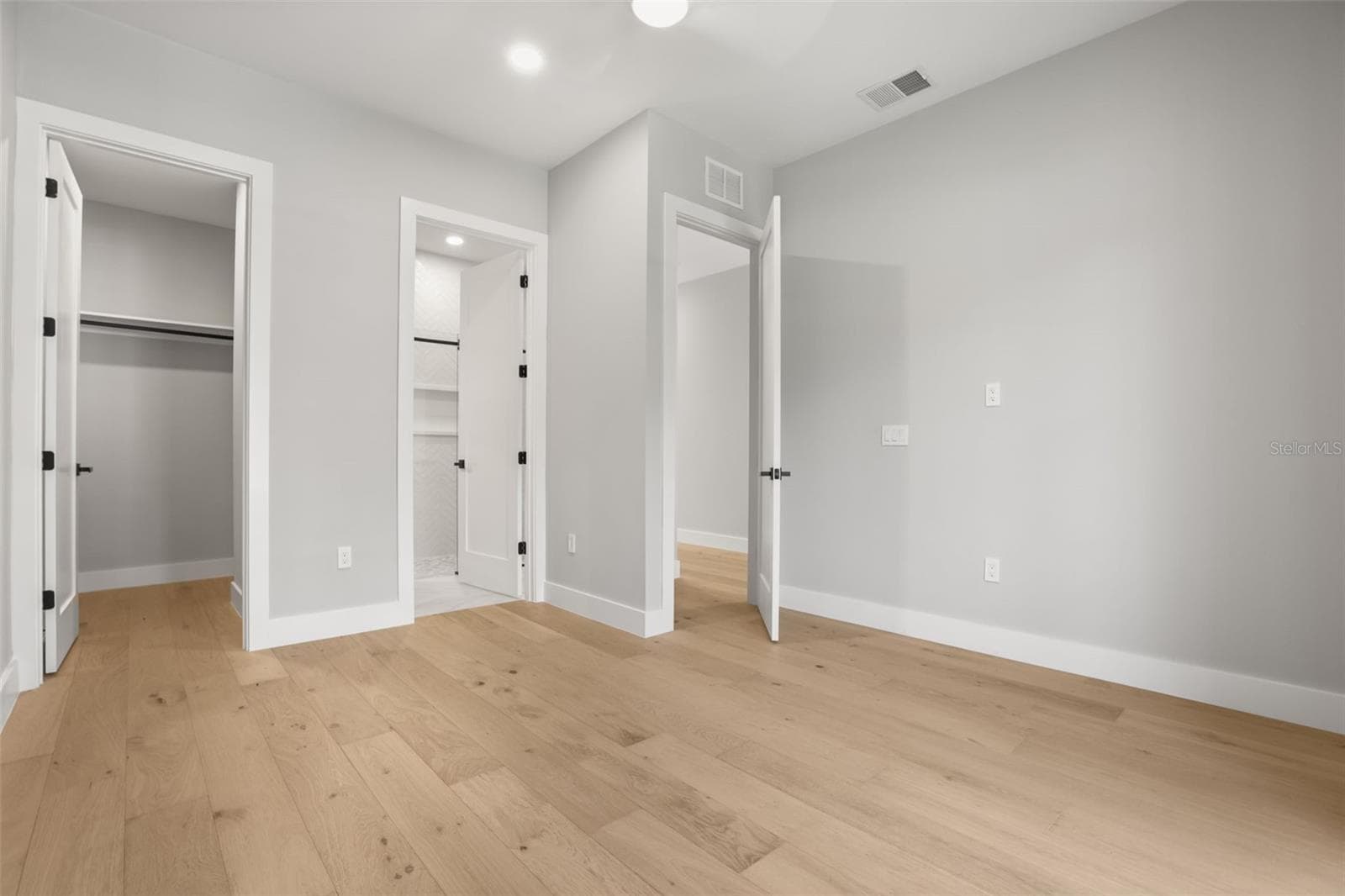 Single Family Residence at 2422 MUSSELWHITE AVE, ORLANDO, photo 25 of 38