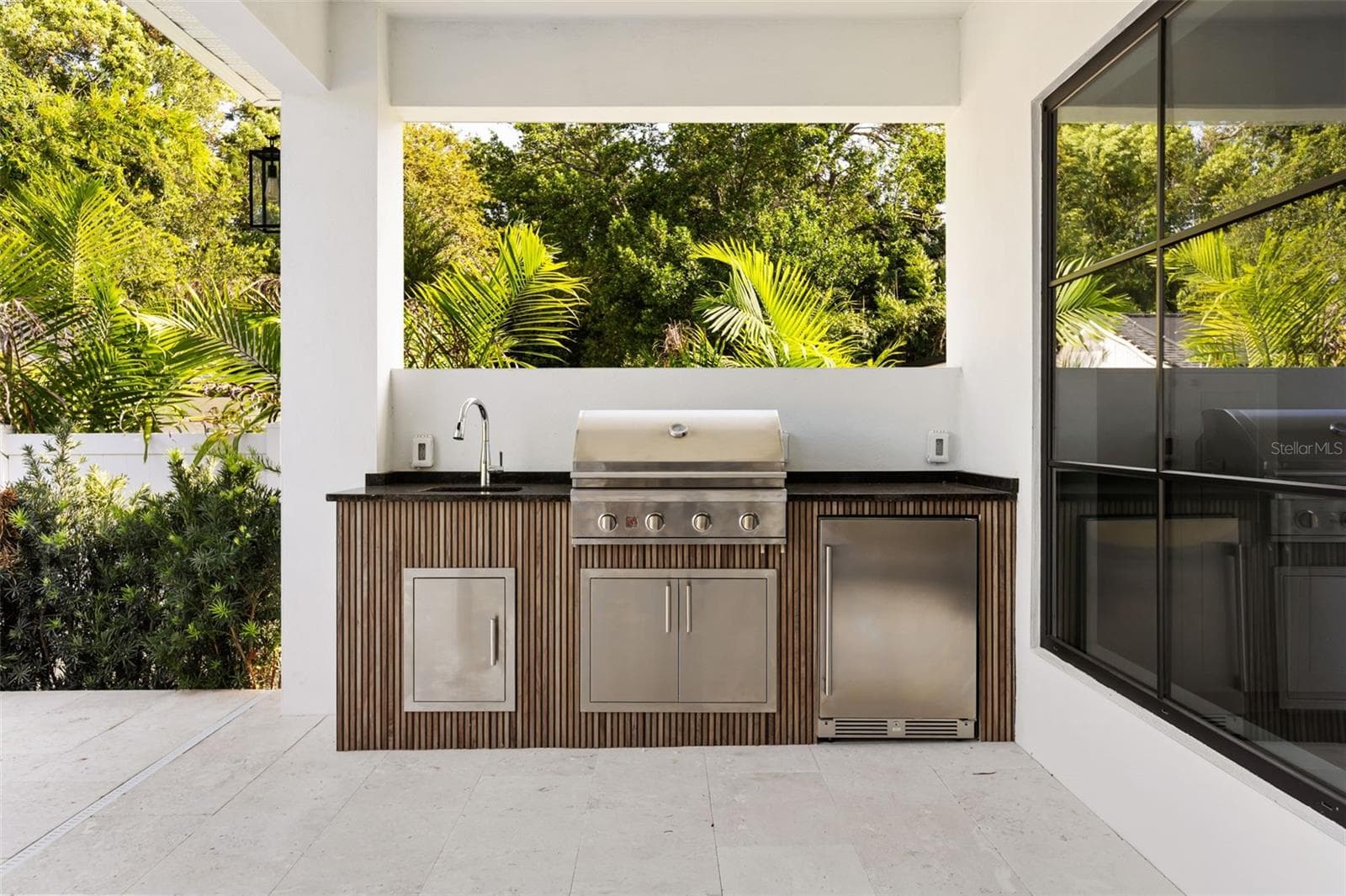 Single Family Residence at 2422 MUSSELWHITE AVE, ORLANDO, photo 37 of 38