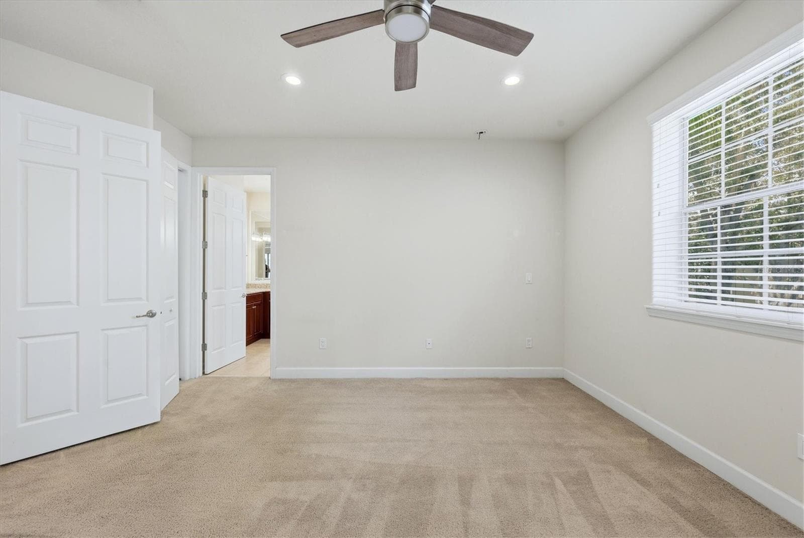 Condominium at 7930 TYBEE CT #7930, UNIVERSITY PARK, photo 12 of 42