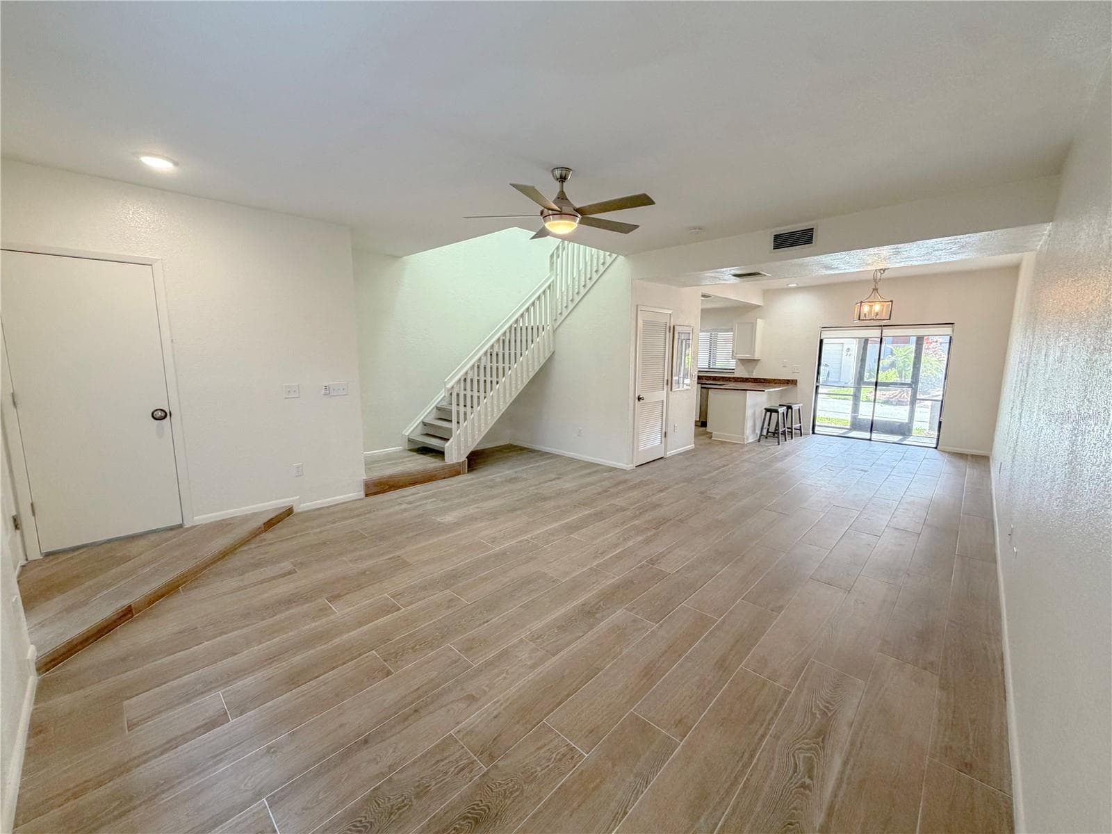 Townhouse at 3460 COUNTRYSIDE BLVD #60, CLEARWATER, photo 4 of 22