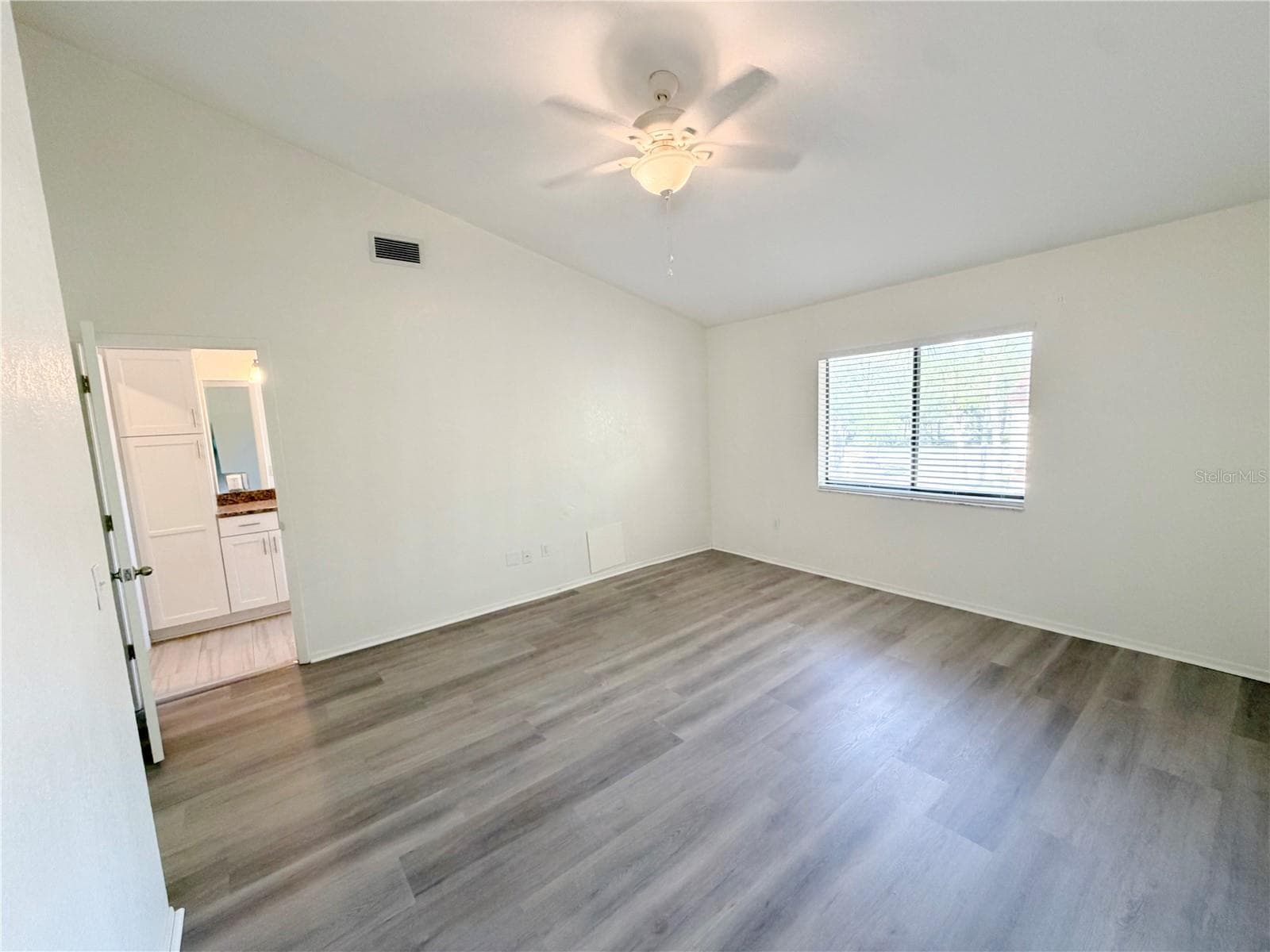 Townhouse at 3460 COUNTRYSIDE BLVD #60, CLEARWATER, photo 8 of 22