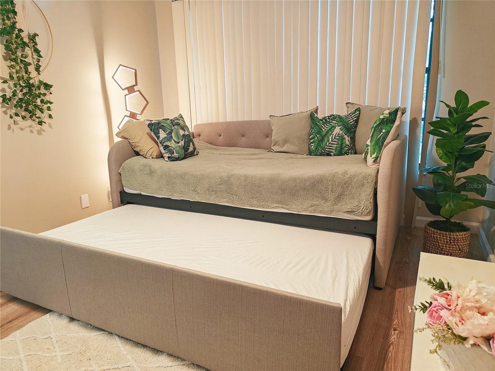 BR 2 - 4907 82ND PL E, SARASOTA