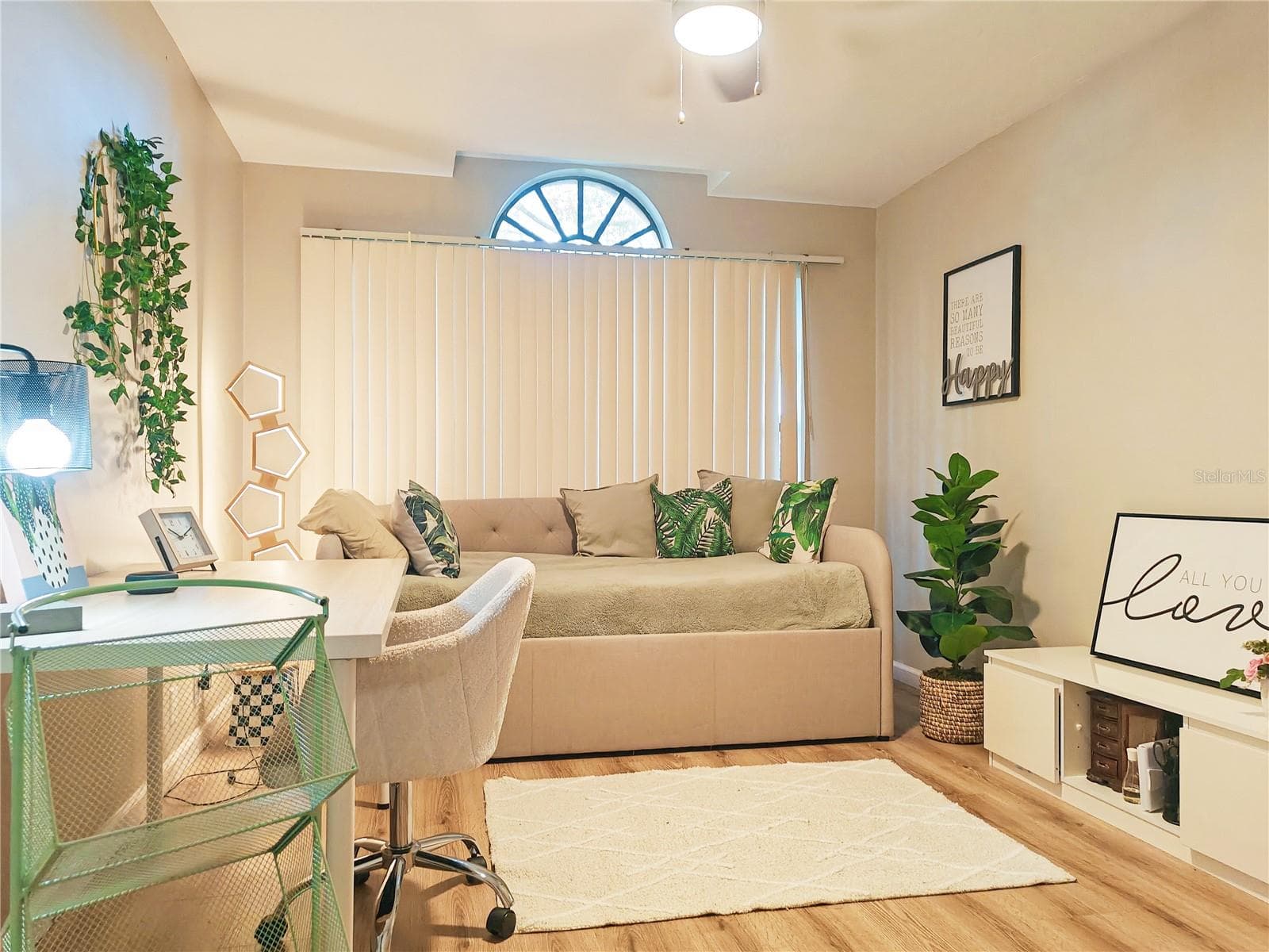BR 2 - 4907 82ND PL E, SARASOTA