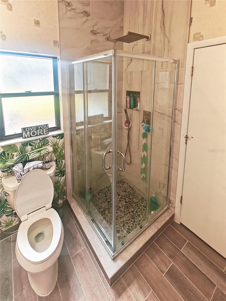 LIV RM TO POOL - 4907 82ND PL E, SARASOTA