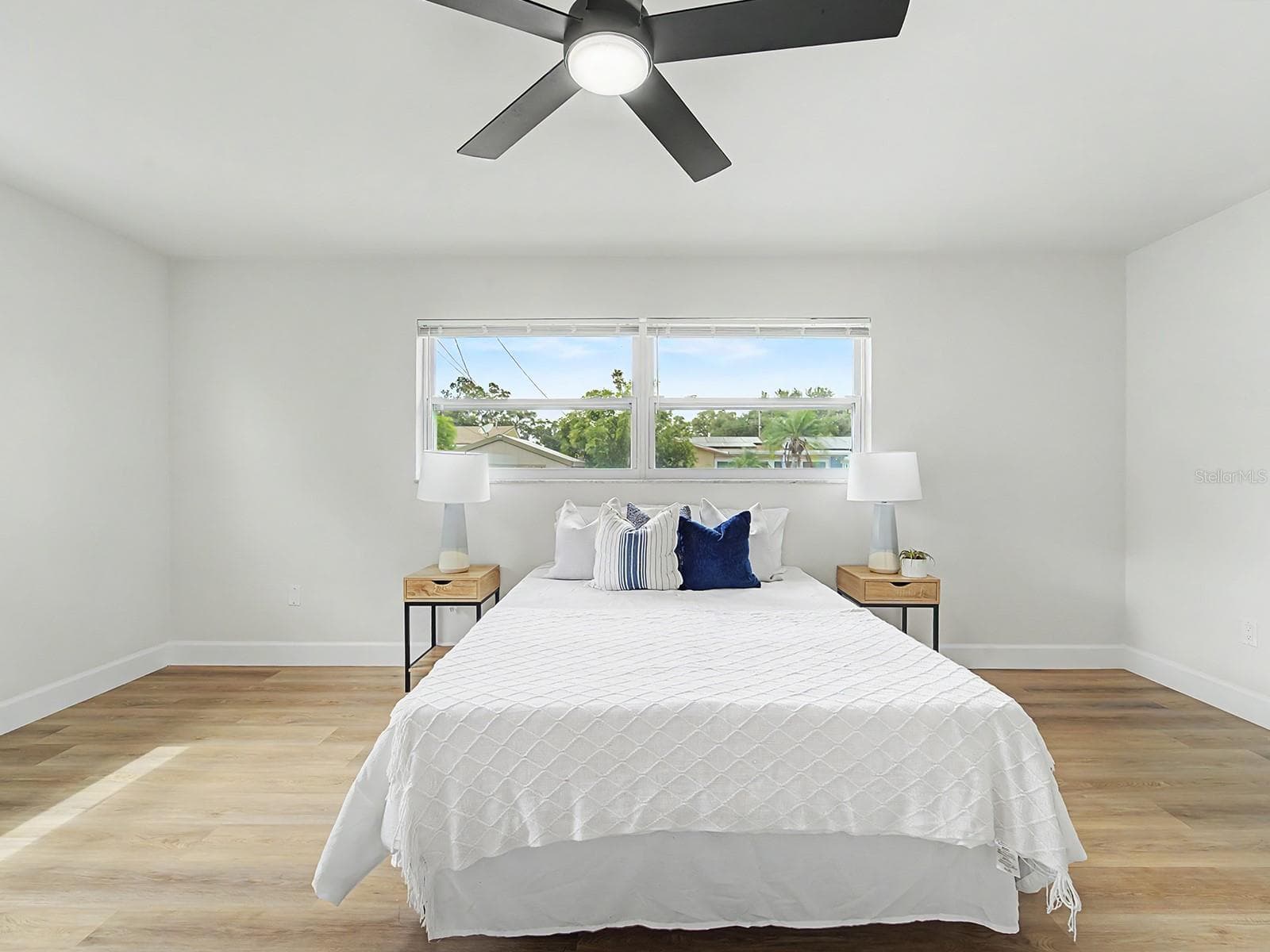 Single Family Residence at 1354 ROSERY RD NE, LARGO, photo 13 of 40
