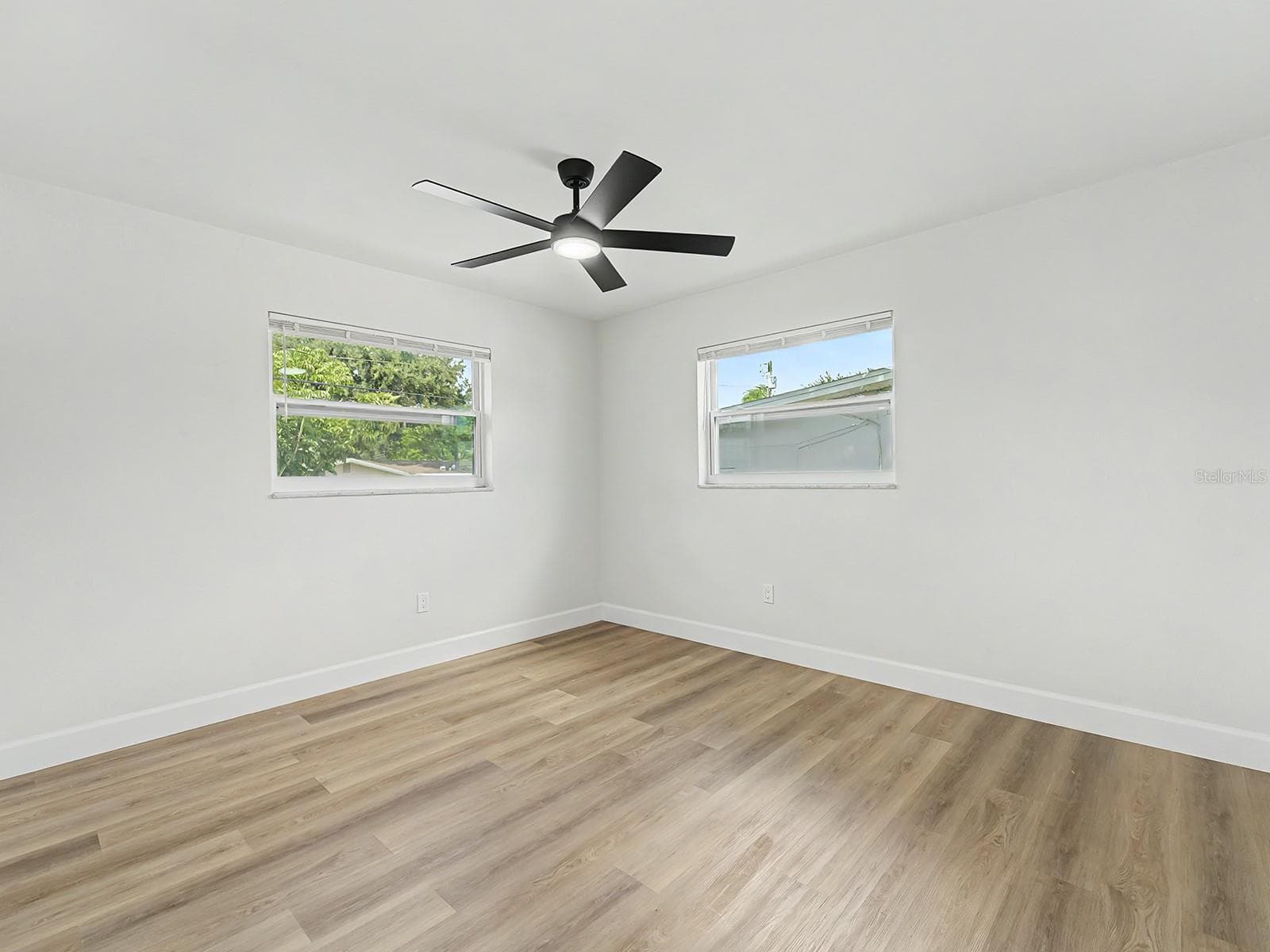 Single Family Residence at 1354 ROSERY RD NE, LARGO, photo 19 of 40