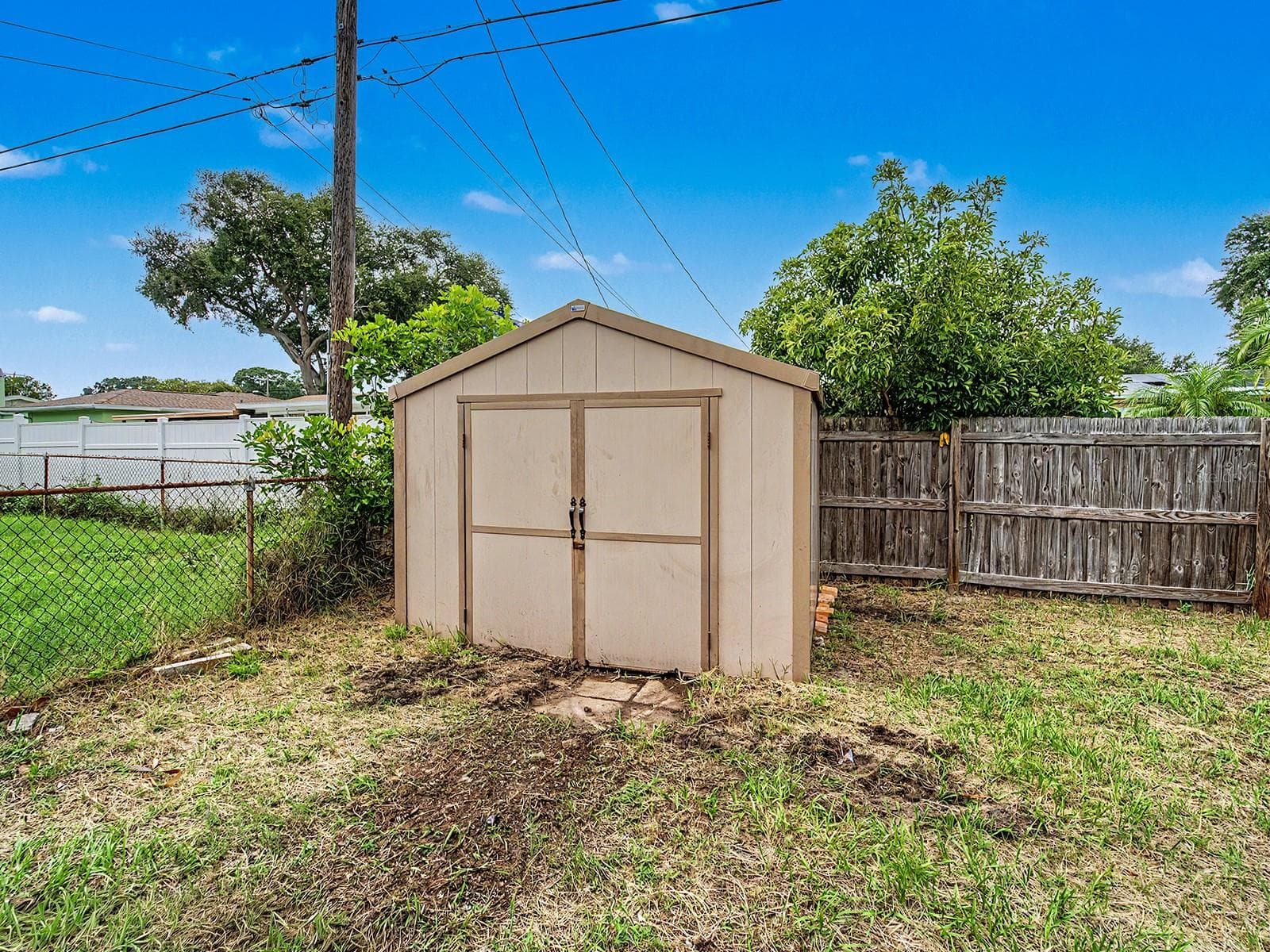 Single Family Residence at 1354 ROSERY RD NE, LARGO, photo 32 of 40