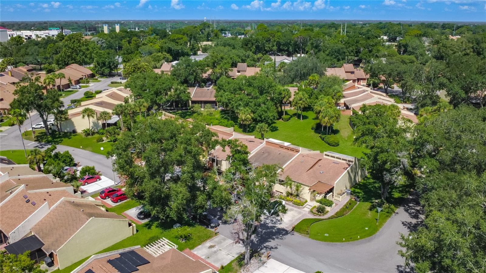Villa at 712 TEAL LN, ALTAMONTE SPRINGS, photo 4 of 69
