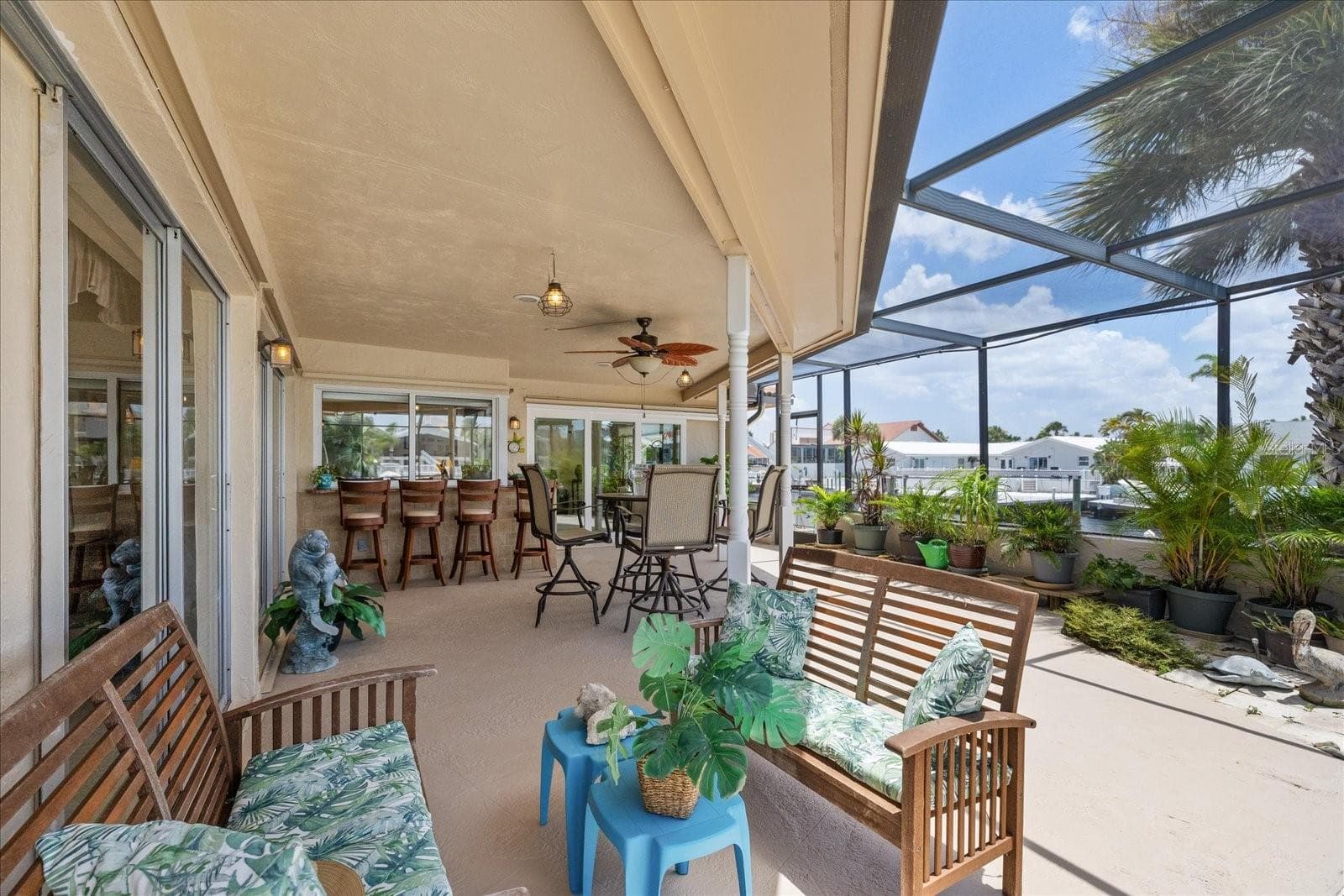 Expansive outdoor covered entertainment space - 3154 TRIDENT TER, NEW PORT RICHEY