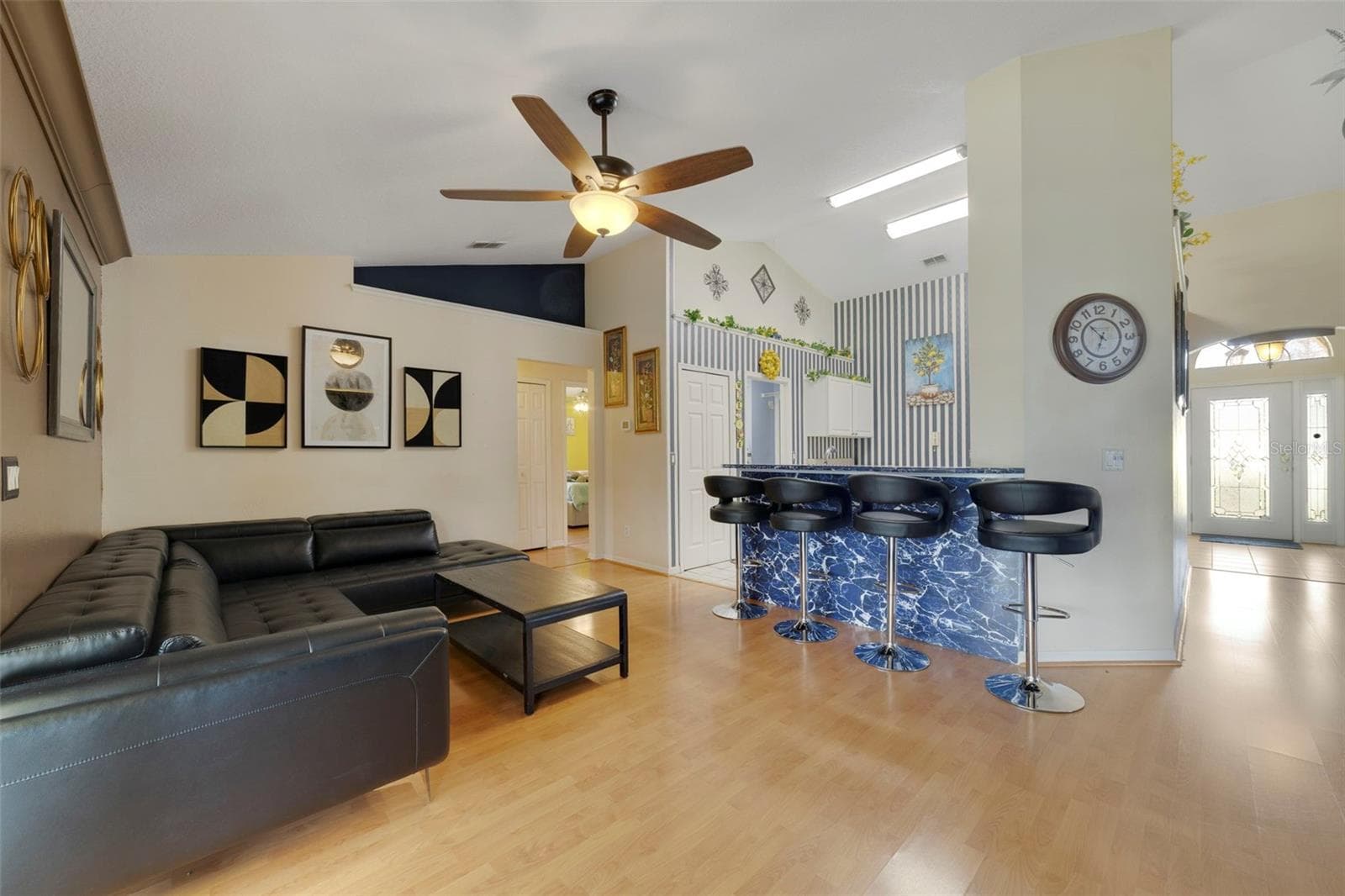 High ceilings and flexible living spaces that all flow seamlessly. - 255 LOMA DEL SOL DR, DAVENPORT