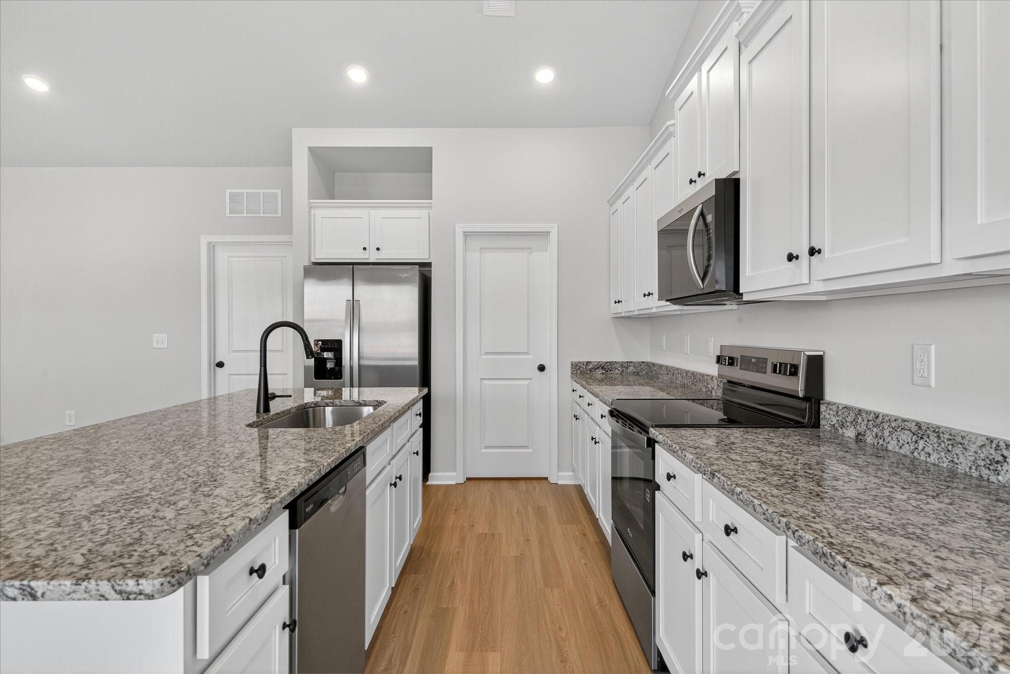 Single Family Residence at 3628 Saddlebred Drive, Gastonia, photo 6 of 26