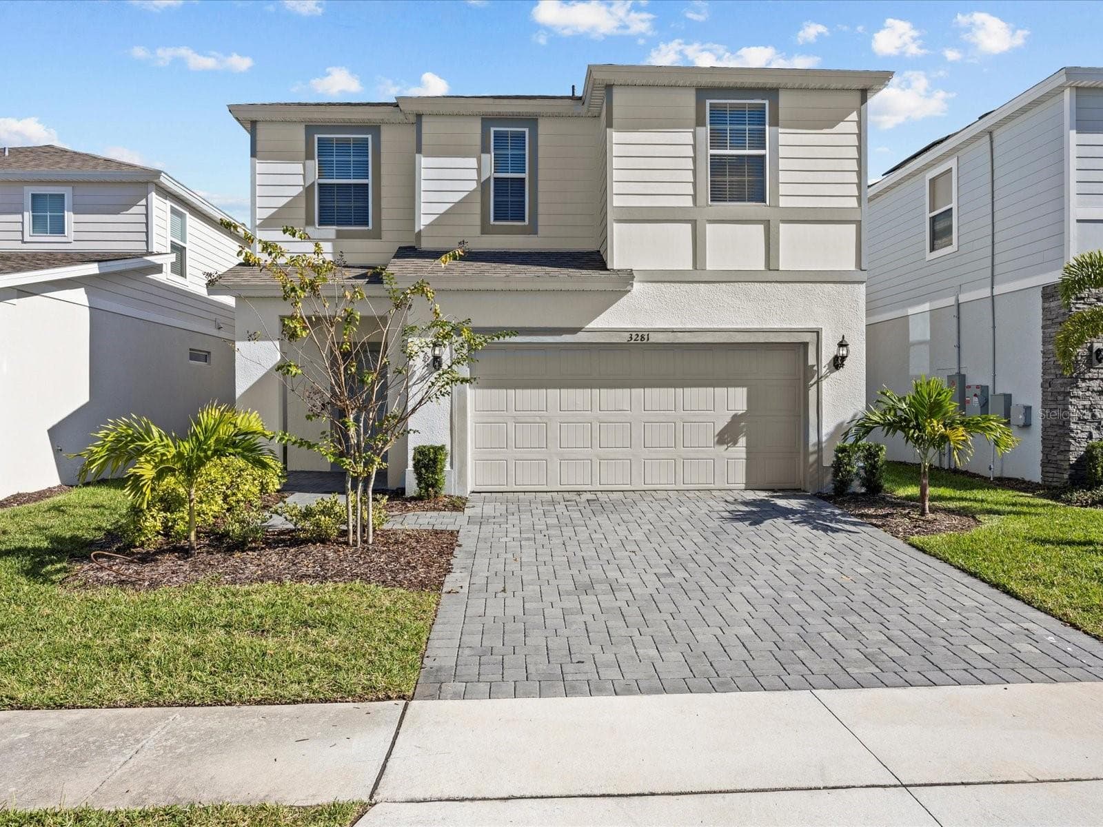 3281 LILAC WAY