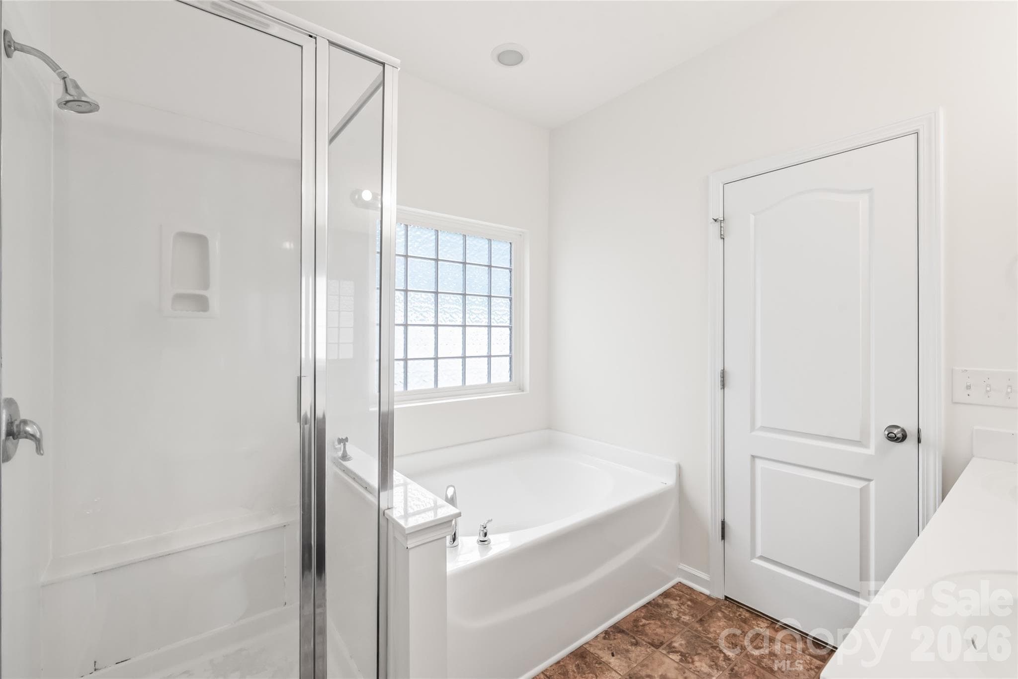 On-suite Bathroom - 8411 Romana Red Lane, Charlotte