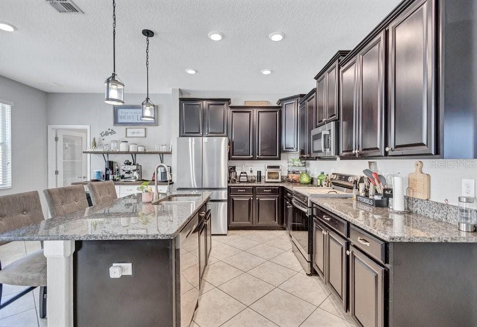 Single Family Residence at 11911 TWILIGHT DARNER PL, RIVERVIEW, photo 3 of 21