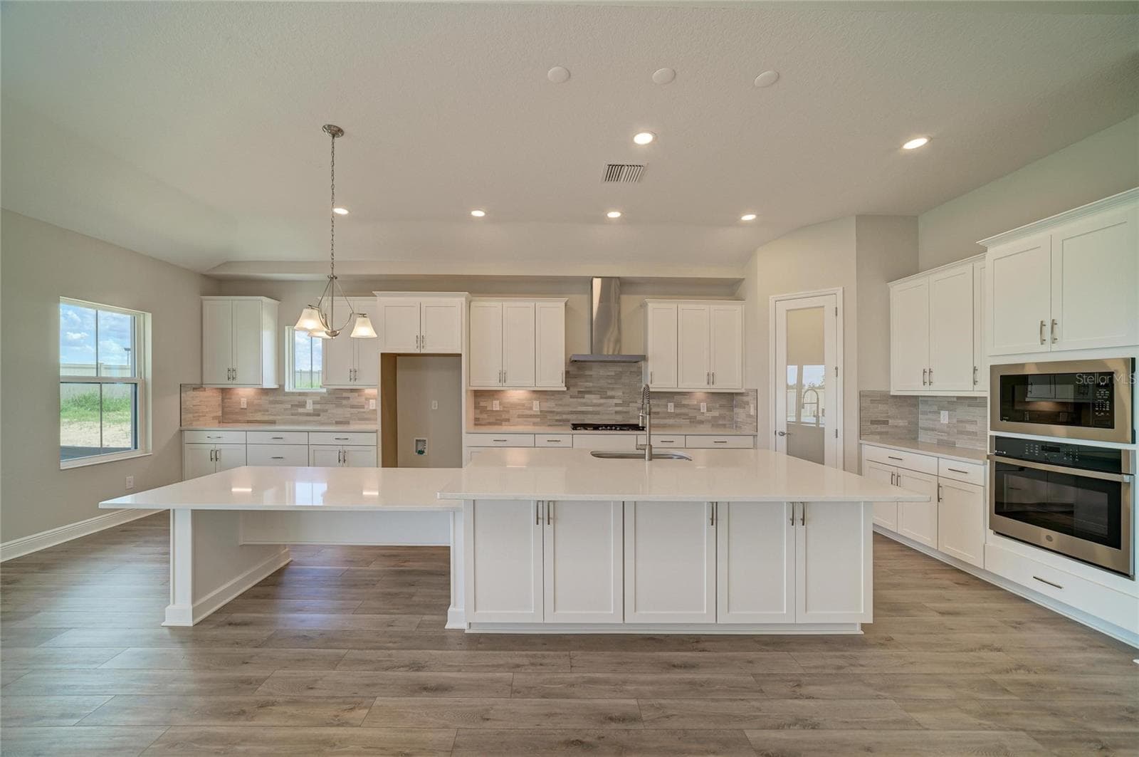 Single Family Residence at 9806 LEAF GREEN LN, DADE CITY, photo 11 of 34