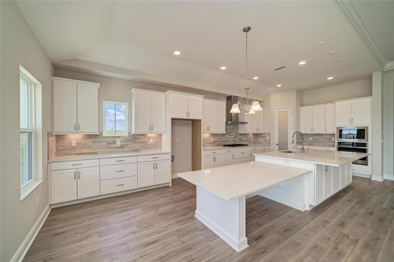 Single Family Residence at 9806 LEAF GREEN LN, DADE CITY, photo 12 of 34