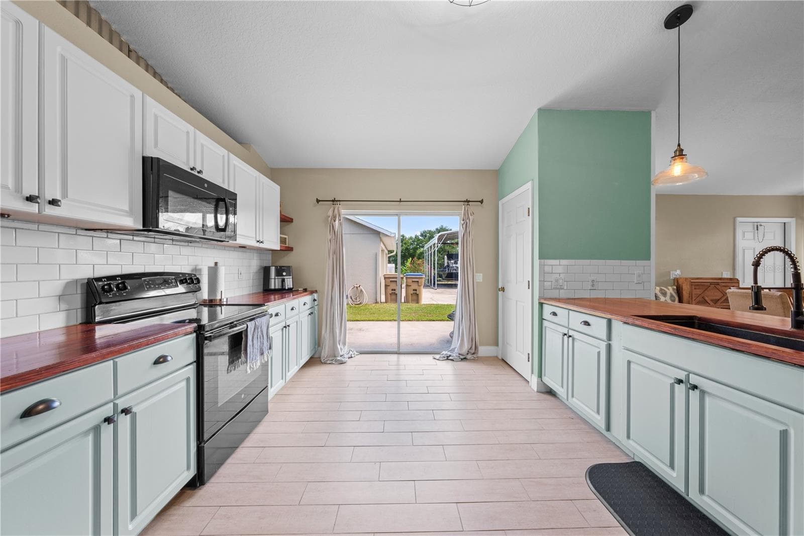 Kitchen - 4865 MEADOW DR, ST CLOUD