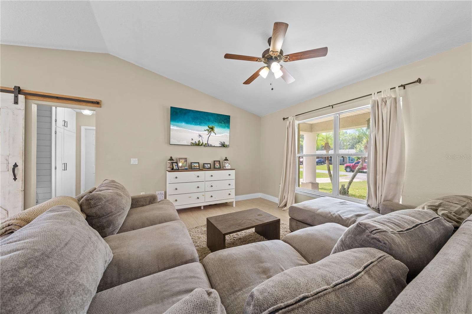 Single Family Residence at 4865 MEADOW DR, ST CLOUD, photo 12 of 33