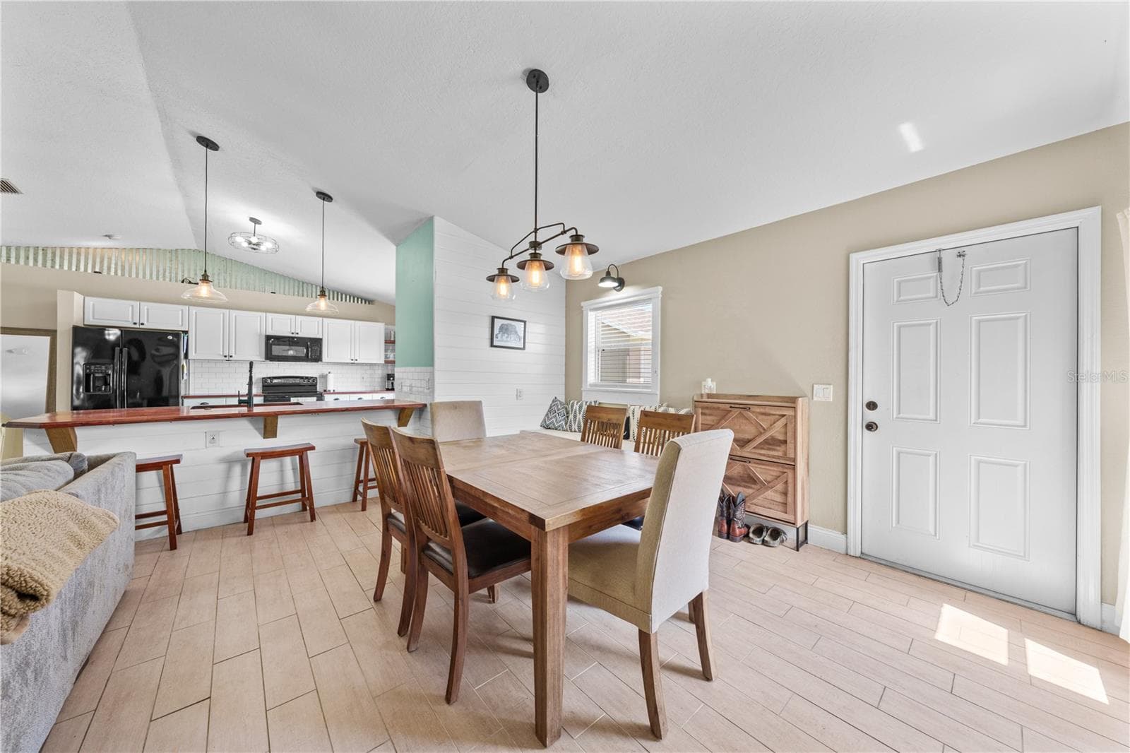 Single Family Residence at 4865 MEADOW DR, ST CLOUD, photo 14 of 33