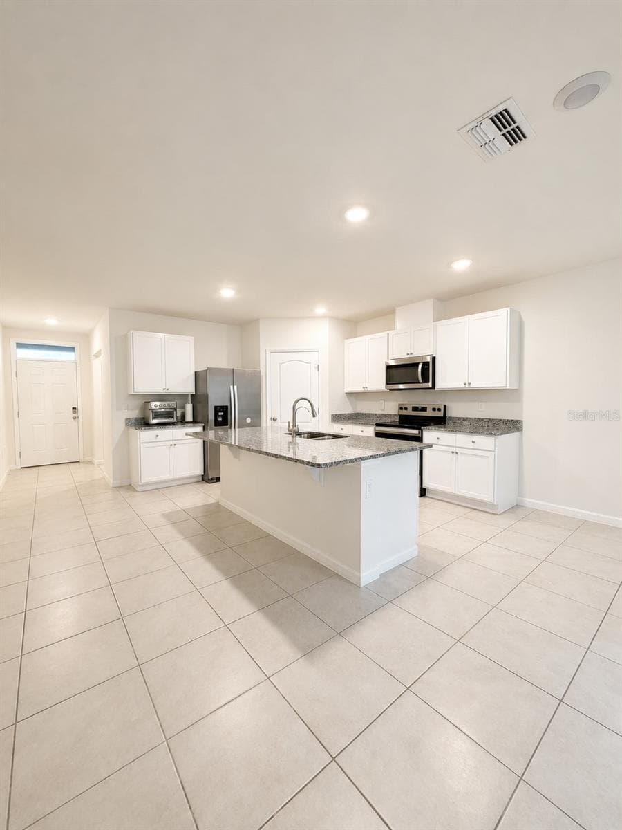 Single Family Residence at 1117 GRIFFON AVE, LAKE ALFRED, photo 12 of 66