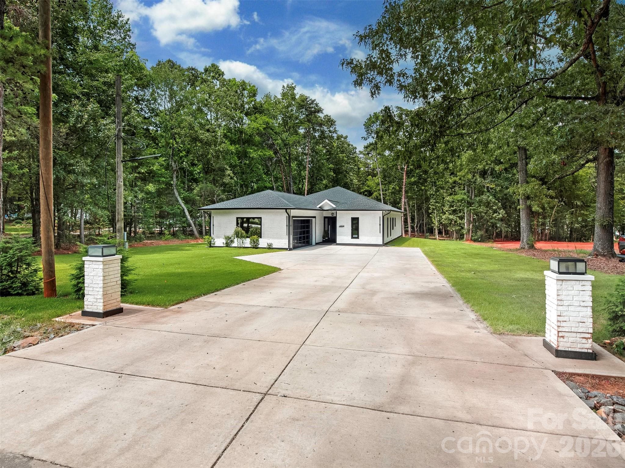 Single Family Residence at 12930 Hamilton Road, Charlotte, photo 3 of 46