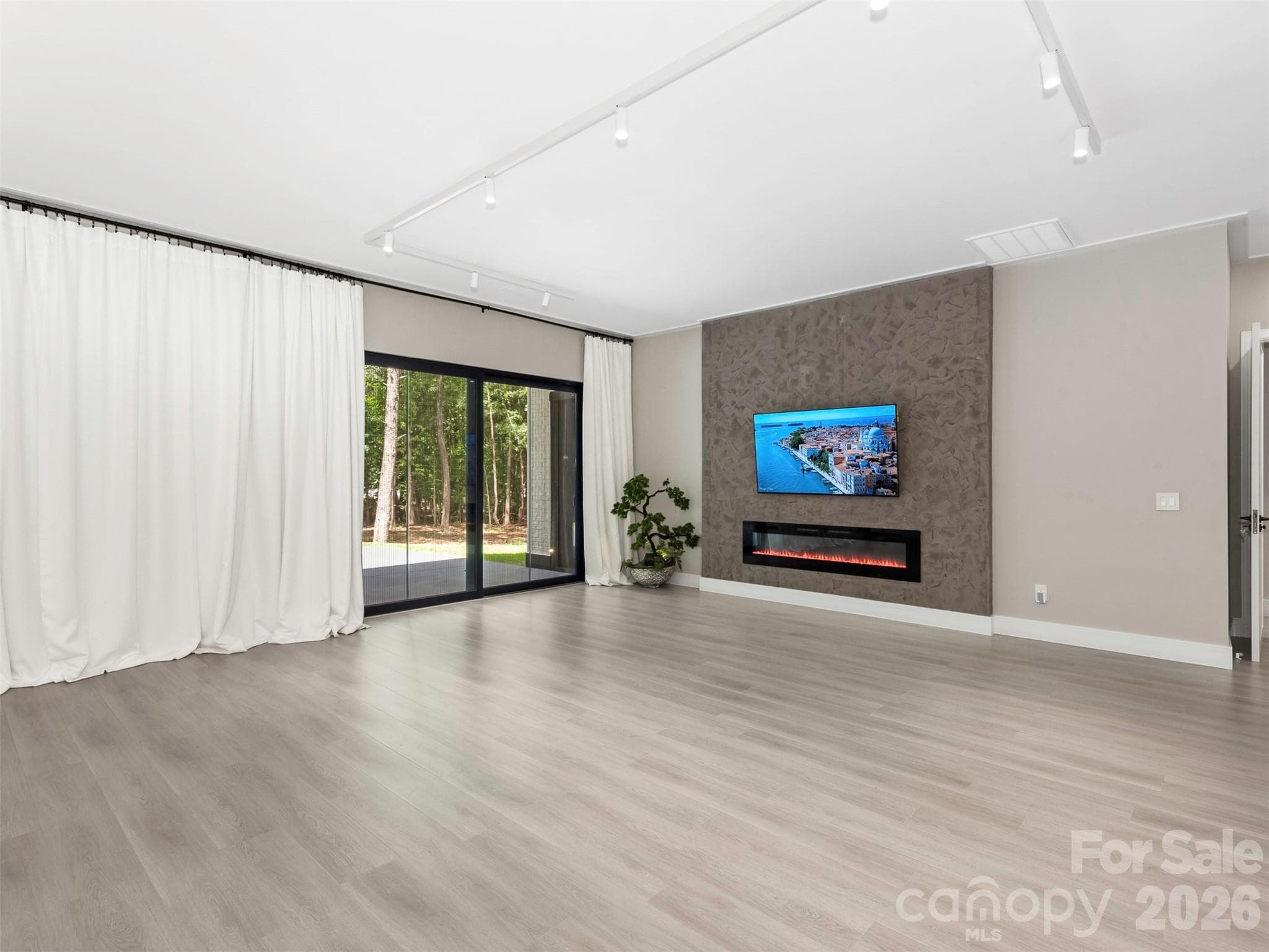 Single Family Residence at 12930 Hamilton Road, Charlotte, photo 11 of 46