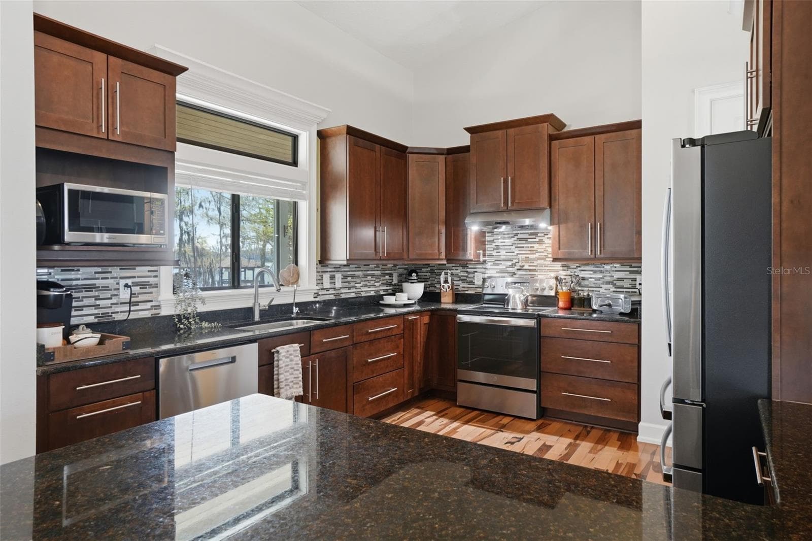 Kitchen - 834 MILLSHORE DR, CHULUOTA
