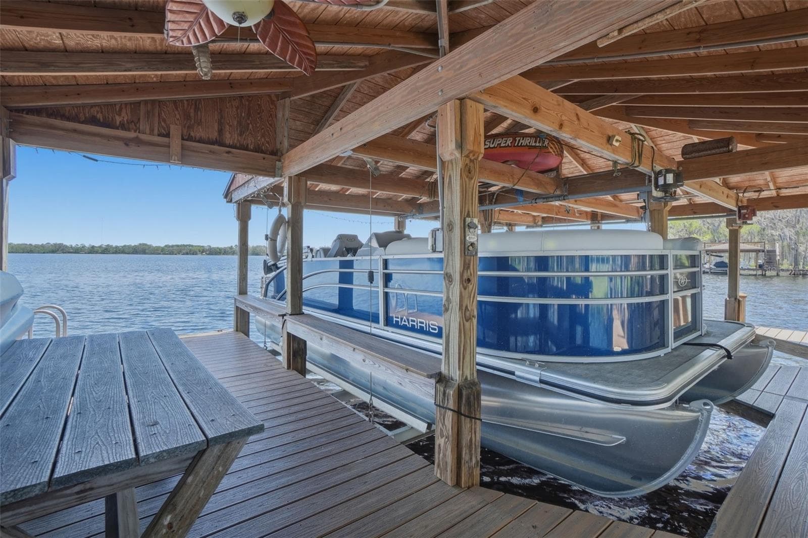 Covered doc with 2 lifts - 834 MILLSHORE DR, CHULUOTA