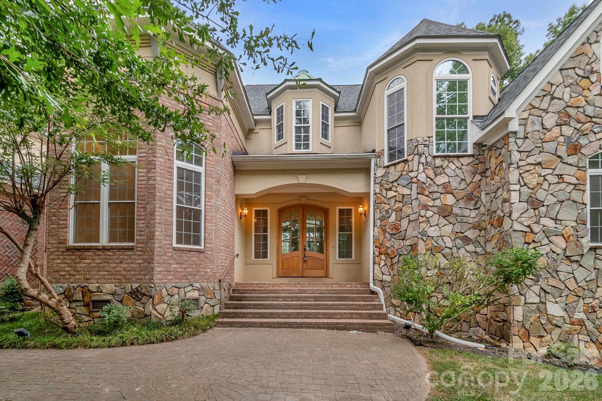 Single Family Residence at 3248 The Knoll Lane, Lancaster, photo 2 of 48