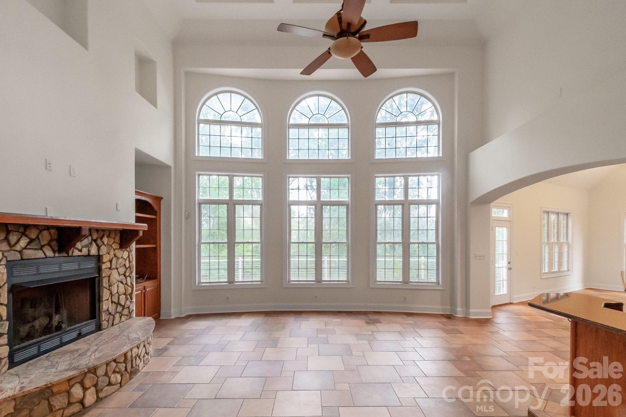Single Family Residence at 3248 The Knoll Lane, Lancaster, photo 5 of 48