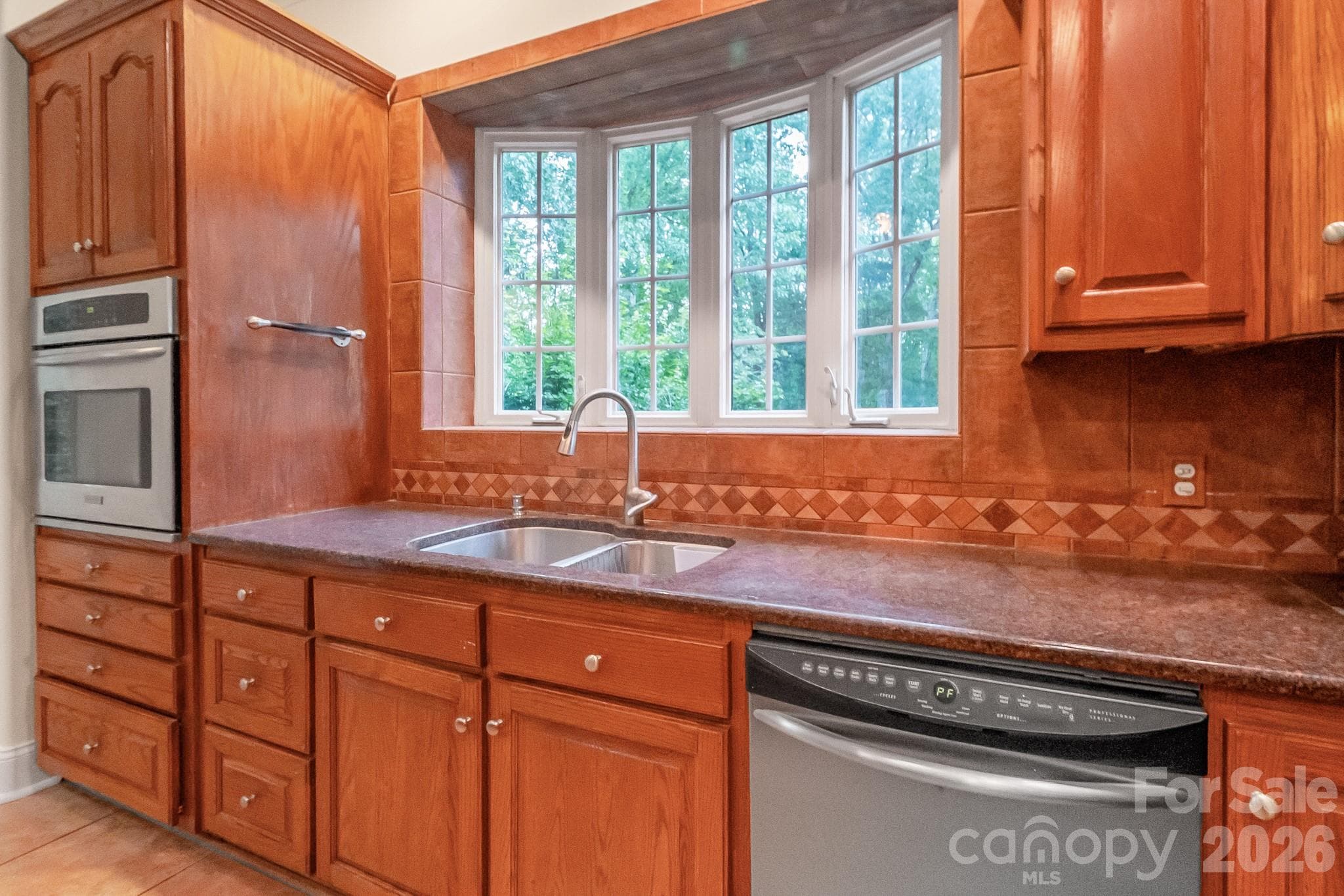 Single Family Residence at 3248 The Knoll Lane, Lancaster, photo 12 of 48