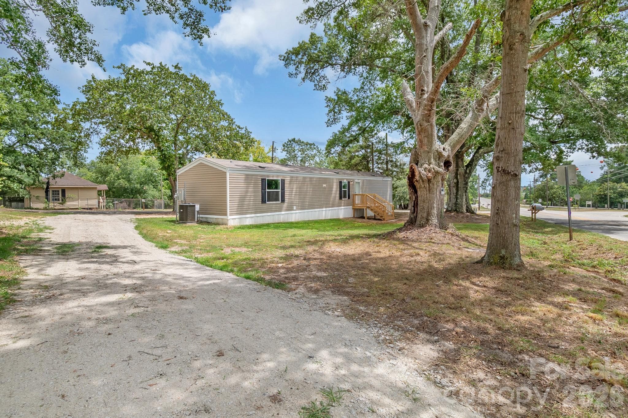 Single Family Residence at 7627 Kershaw Camden Highway, Kershaw, photo 2 of 45