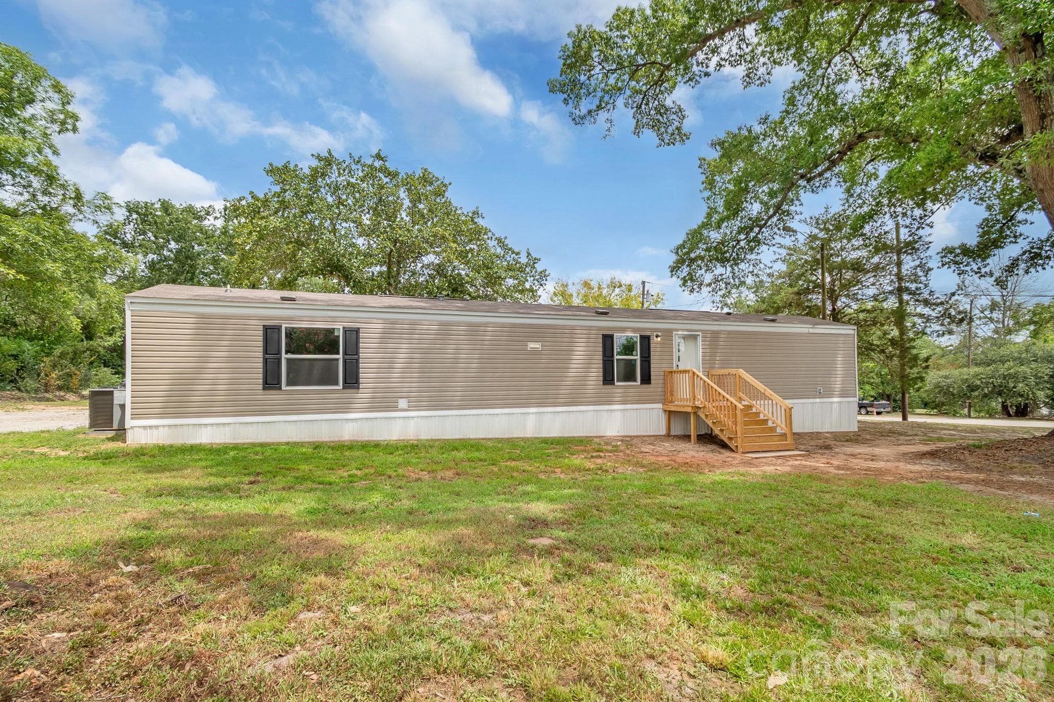 Single Family Residence at 7627 Kershaw Camden Highway, Kershaw, photo 3 of 45