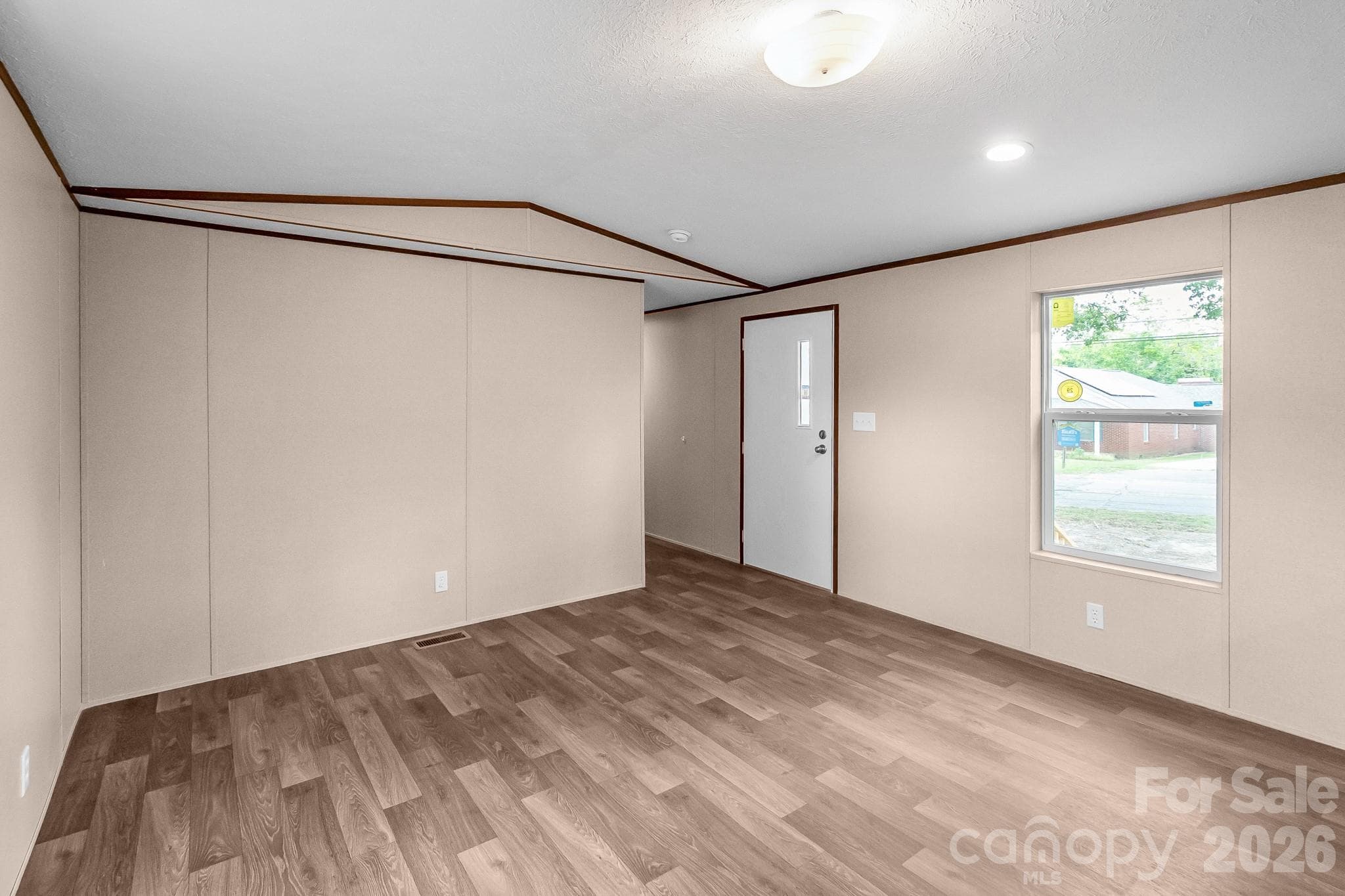 Single Family Residence at 7627 Kershaw Camden Highway, Kershaw, photo 6 of 45