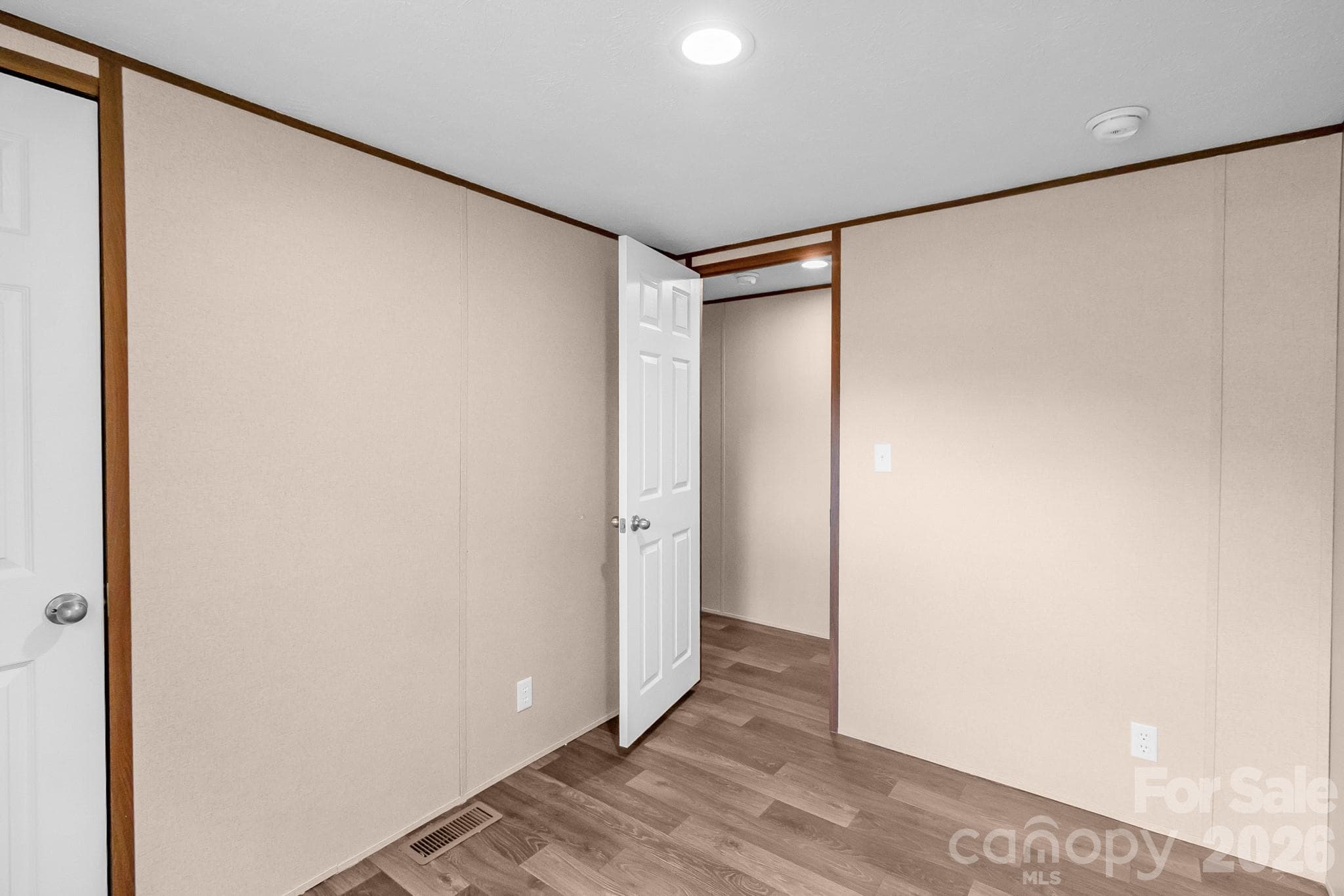 Single Family Residence at 7627 Kershaw Camden Highway, Kershaw, photo 17 of 45