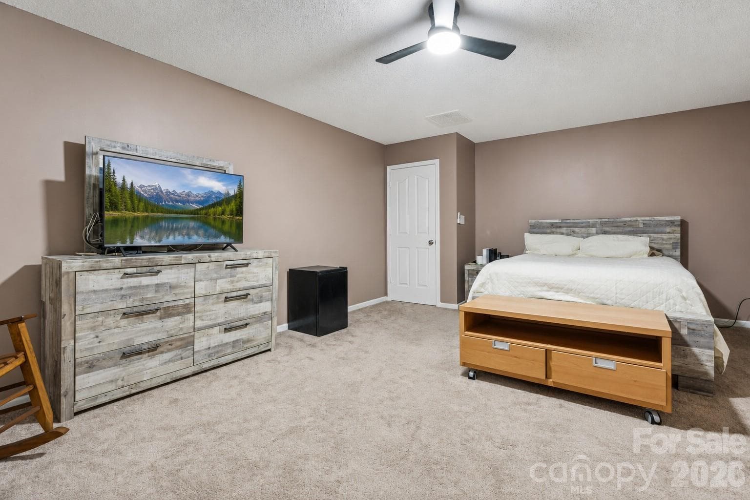 large secondary bedroom - 5645 Winslow Avenue NW, Concord