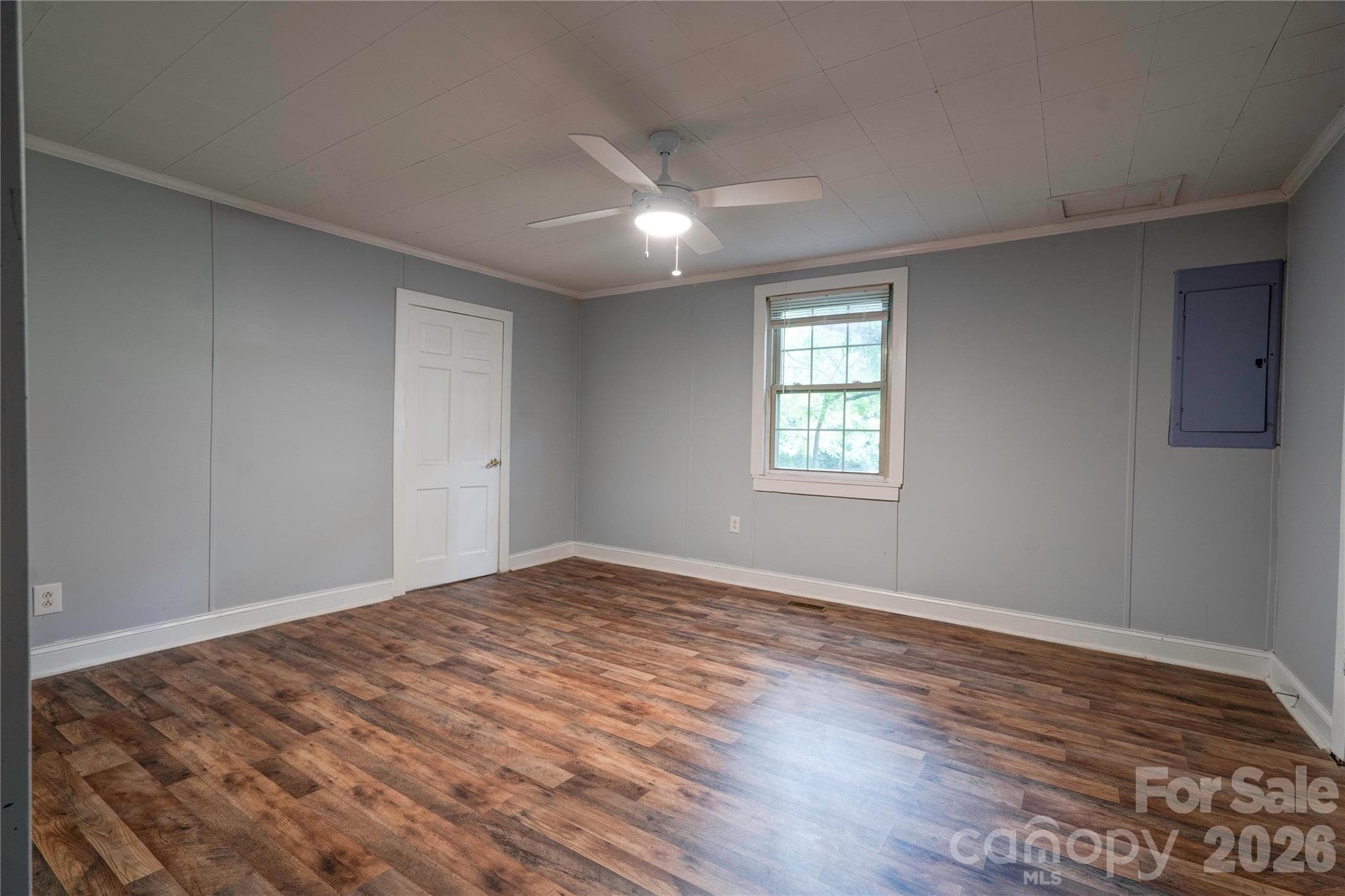 Den - 1726 Metcalf Road, Shelby